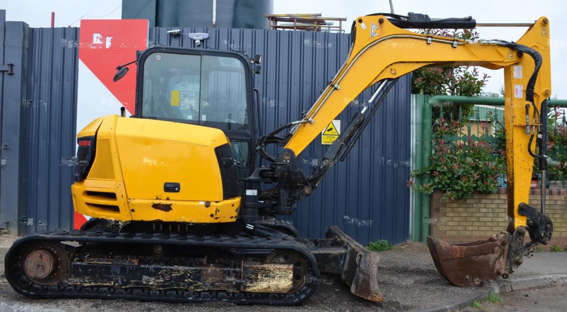 JCB 85Z-1