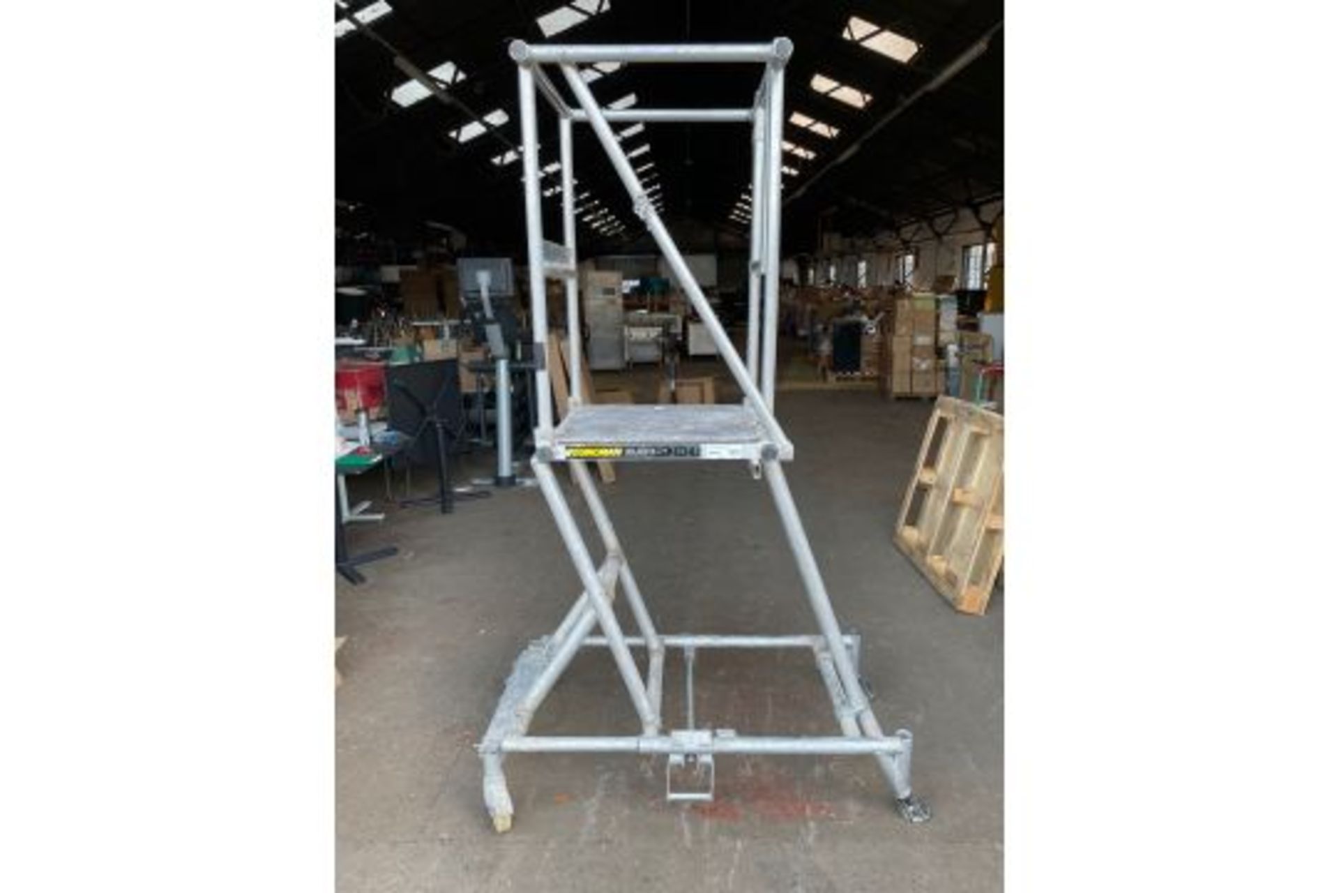 Youngman Adjusta Minit Aluminium Foldable Access Platform - Image 3 of 3