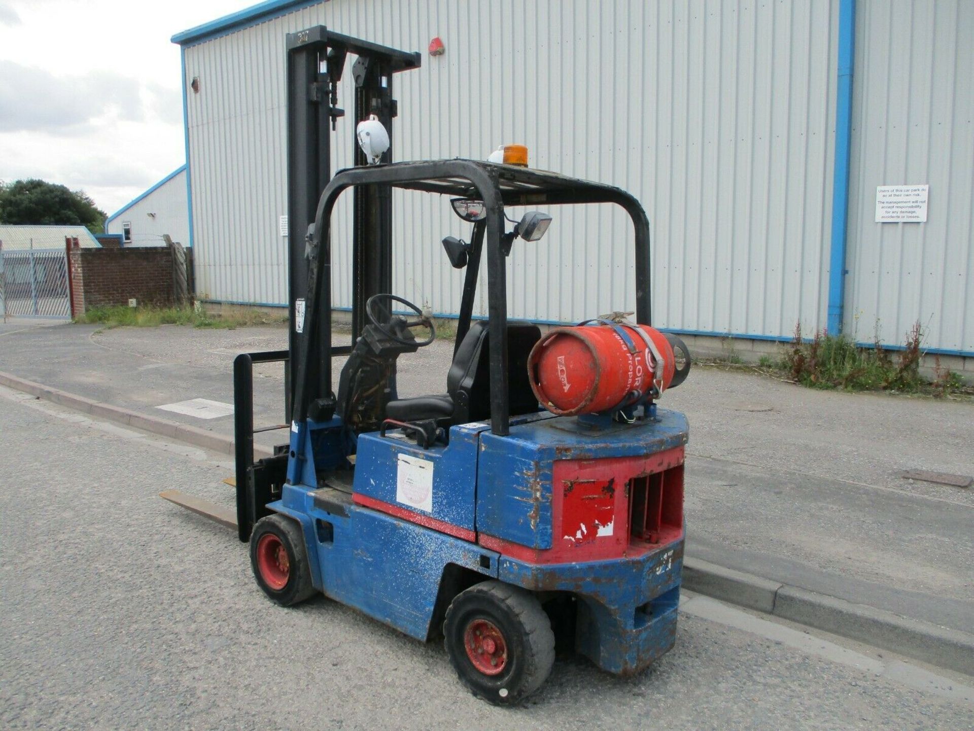 Cat Caterpillar V35 fork lift 1.75 ton forklift truck - Image 5 of 9