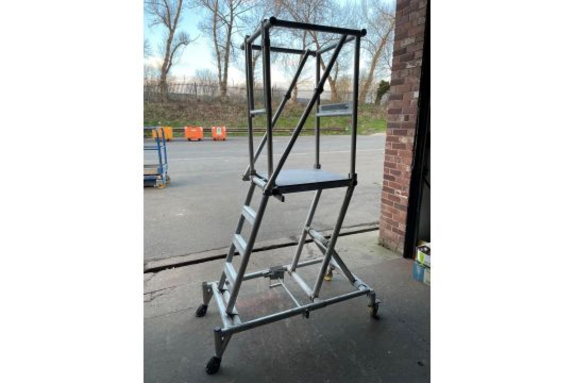 Youngman Adjusta Minit Aluminium Foldable Access Platform