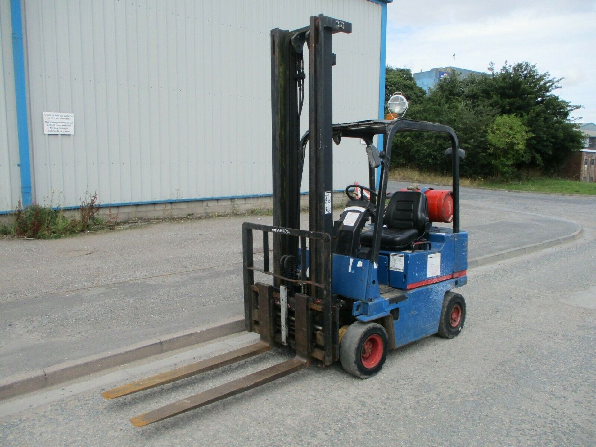 Cat Caterpillar V35 fork lift 1.75 ton forklift truck - Image 4 of 9