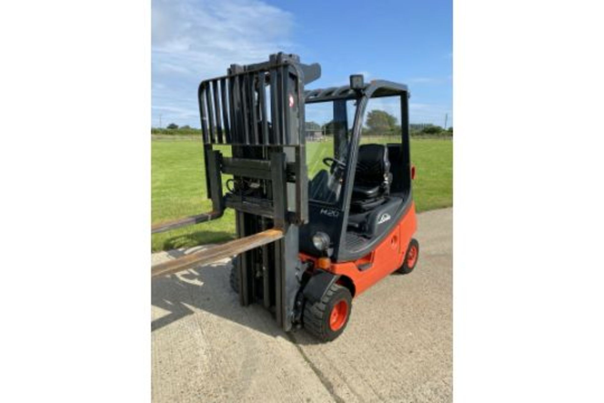 Linde forklift truck - Image 2 of 5