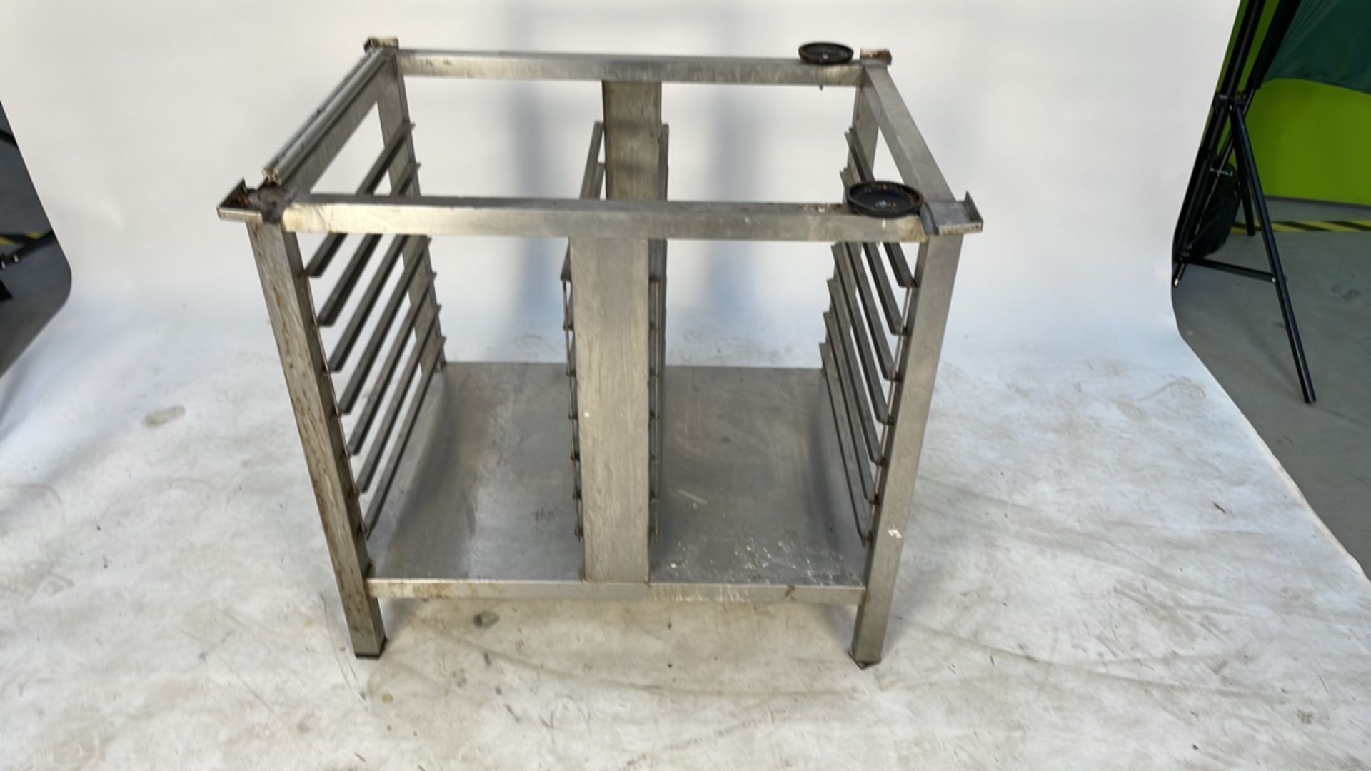 Stainless steel prep shelving unit