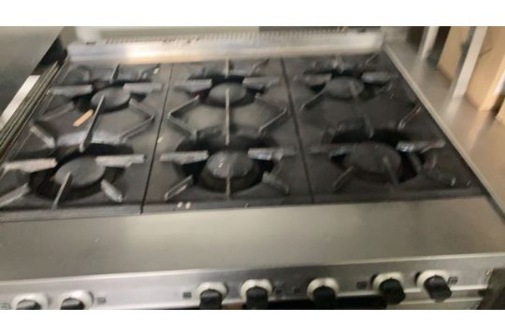 Gas range - Image 2 of 4