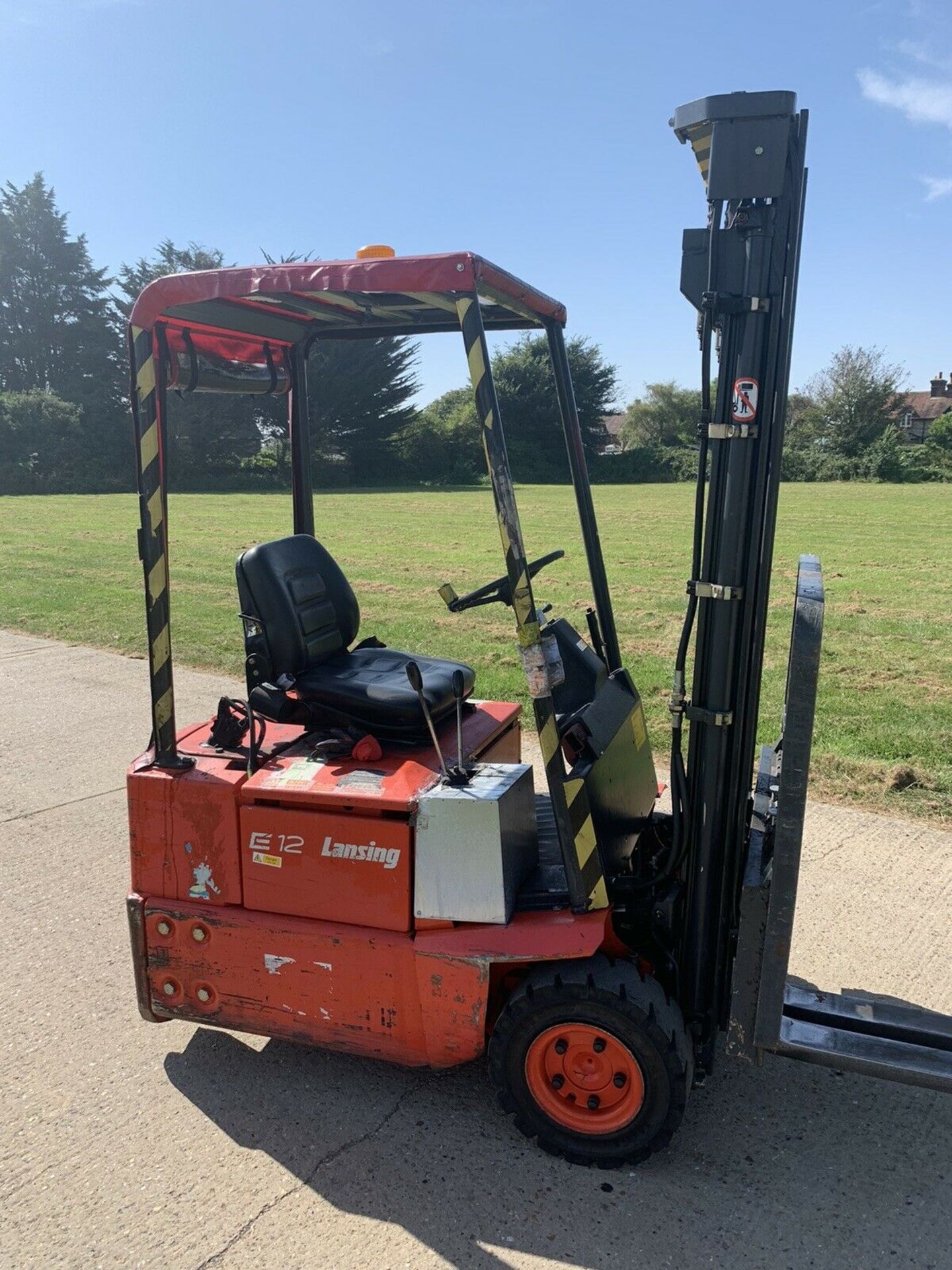 Linde 1.2 Tonne Electric Forklift - Image 3 of 3