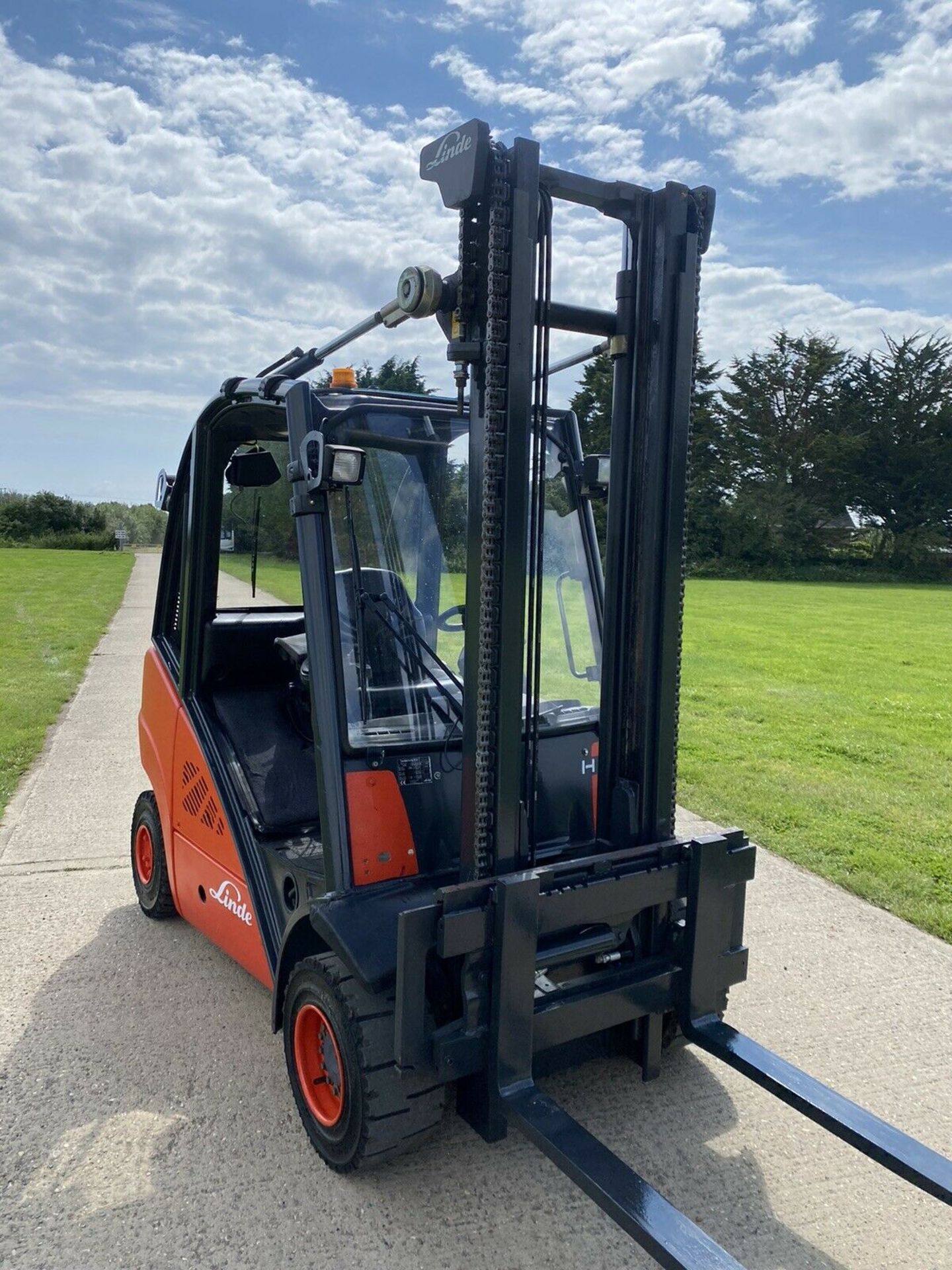 Linde 2.5 Tonne Diesel Forklift - Image 5 of 5