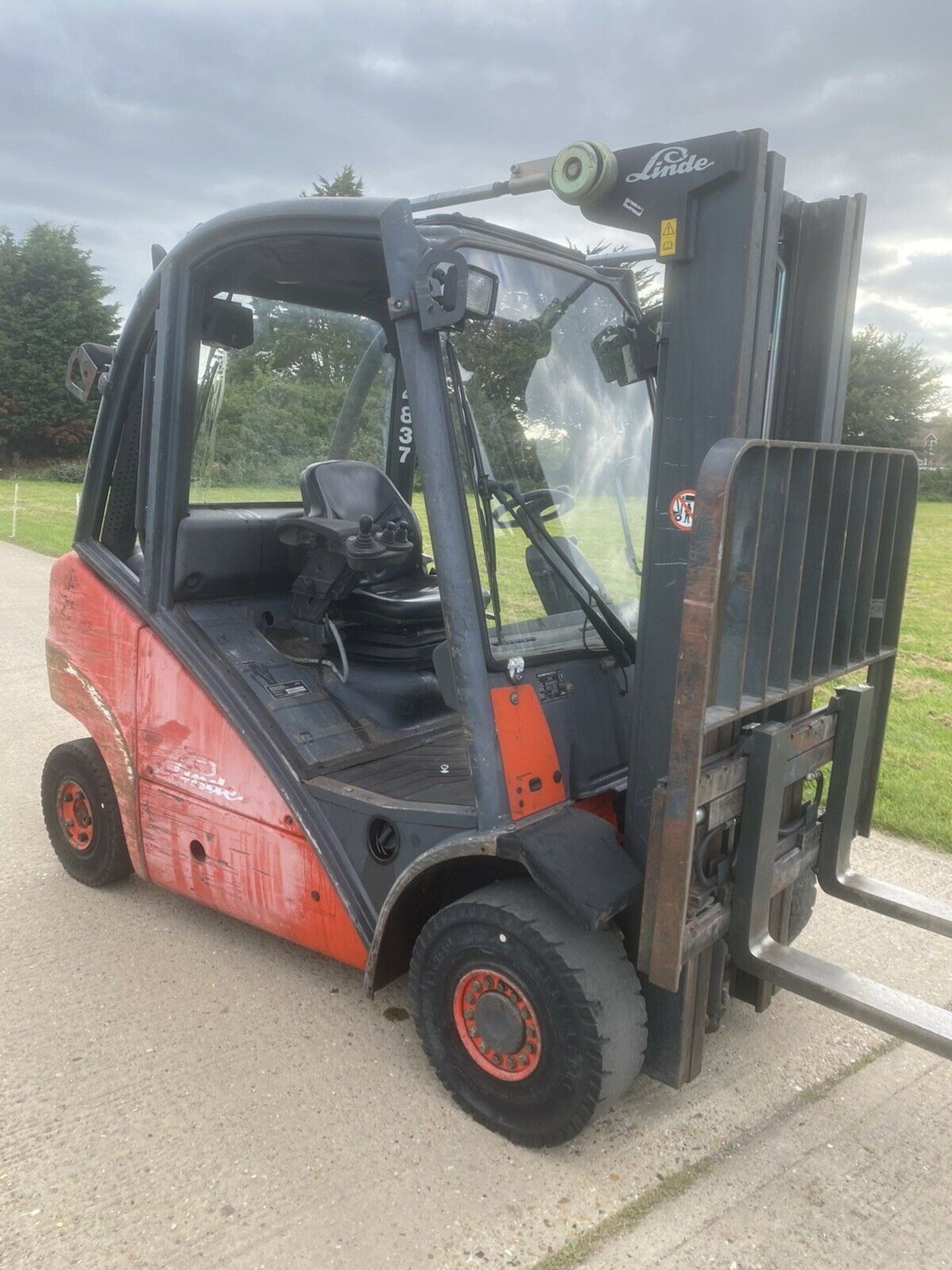 Linde 2.5 Tonne Diesel Container Spec Forklift - Image 3 of 3