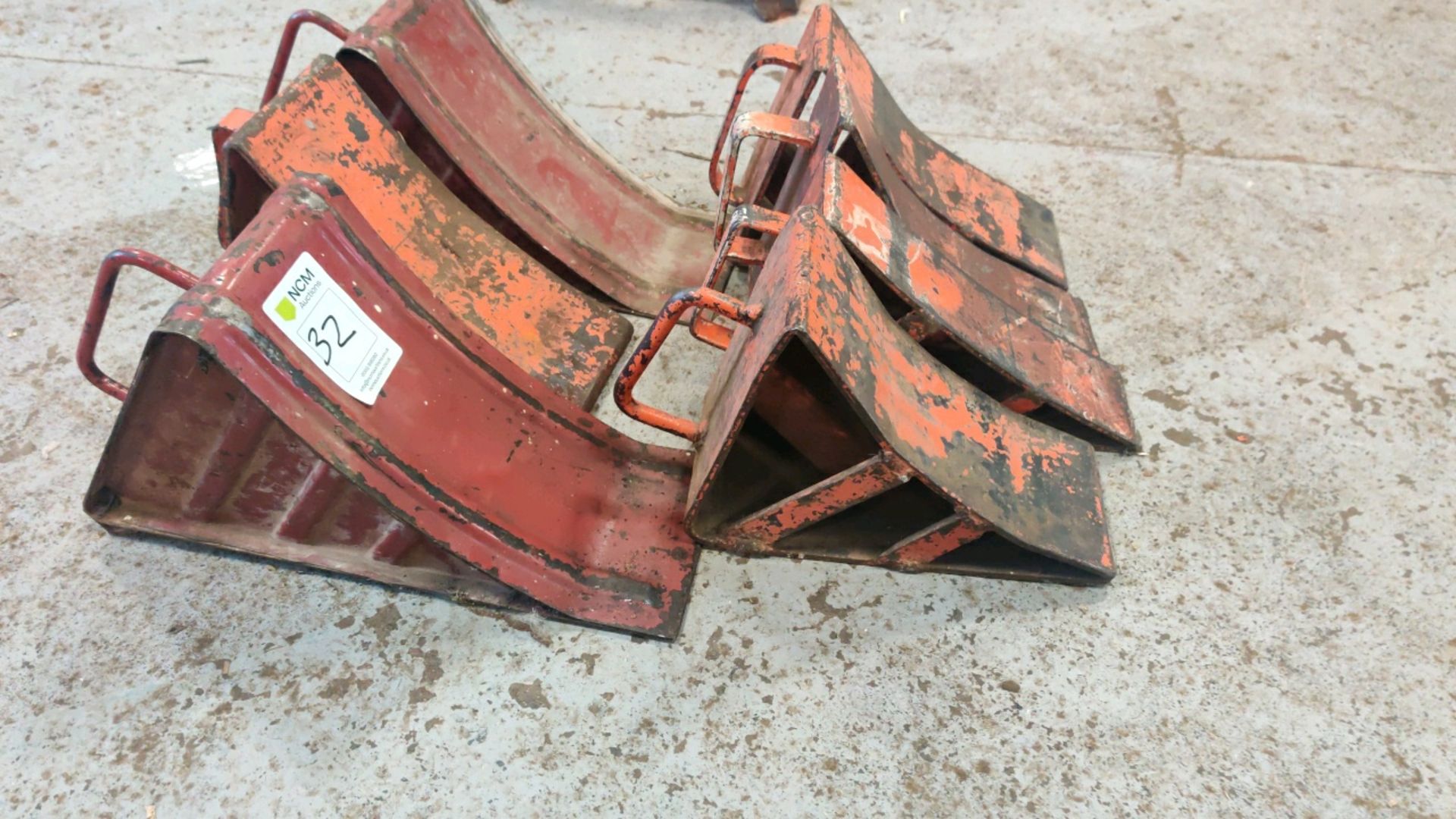 Wheel chocks - Image 2 of 2