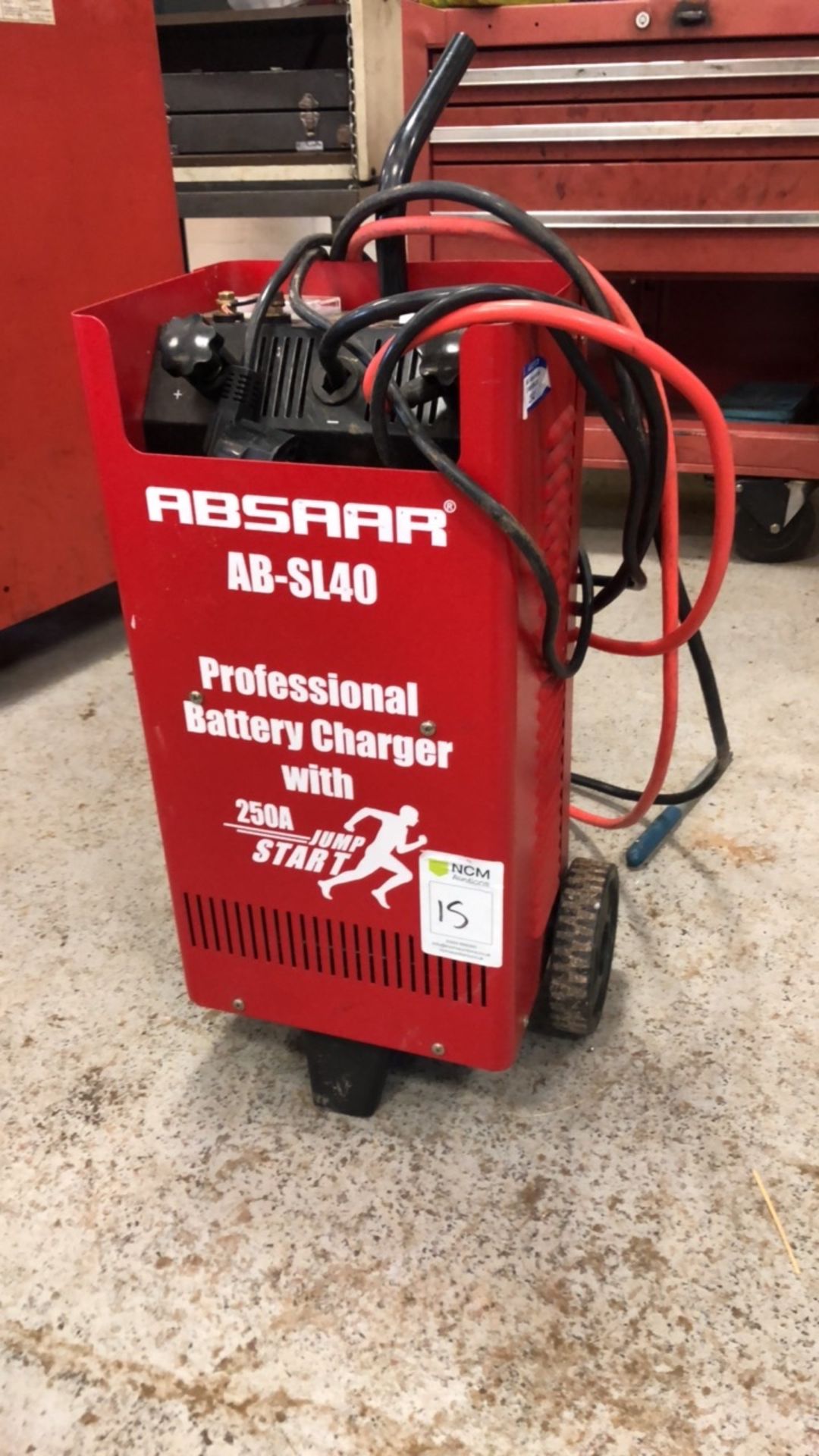 ABSAAR battery charger - Image 2 of 5