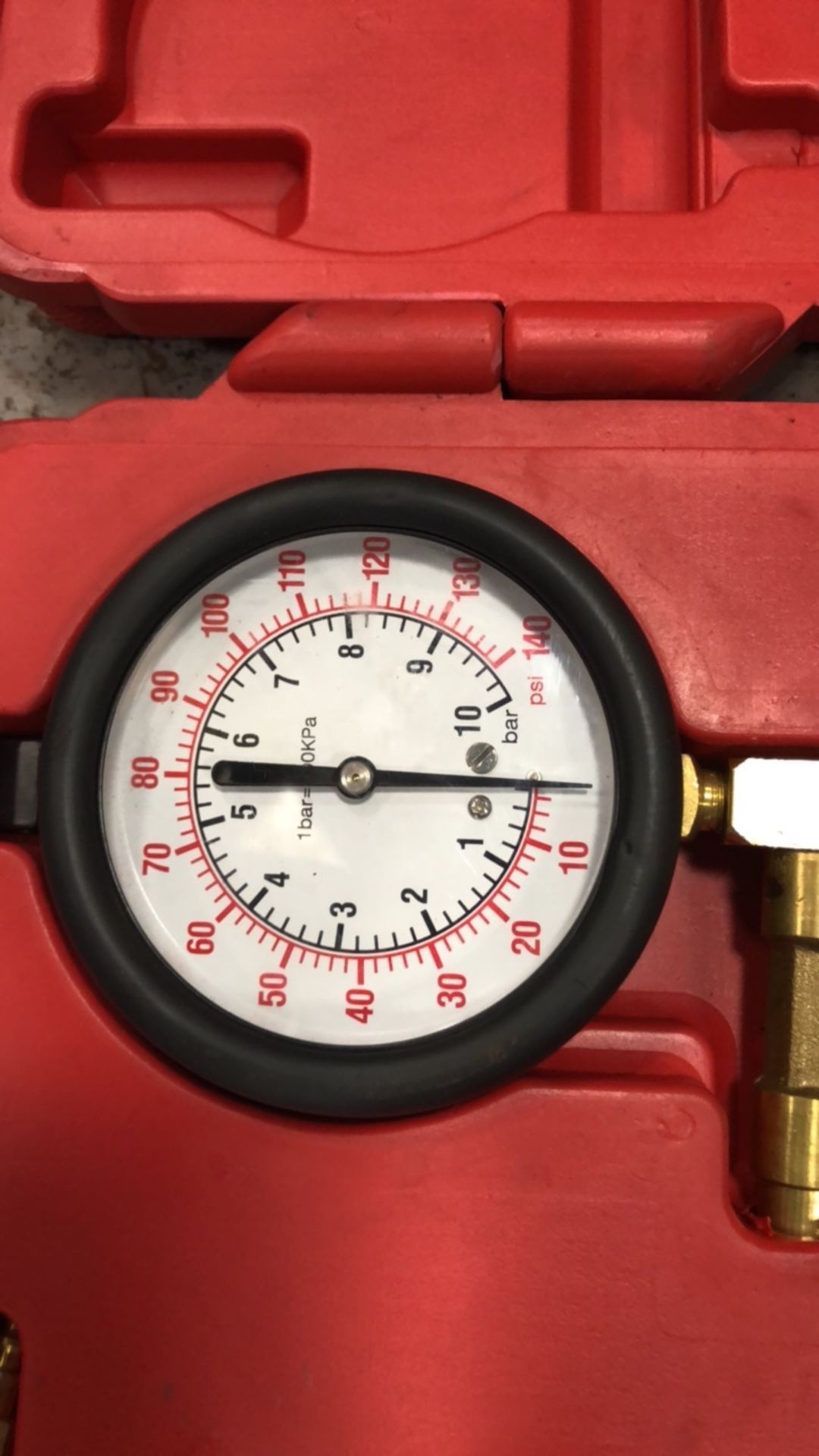 Pressure gauge test kit - Image 3 of 4