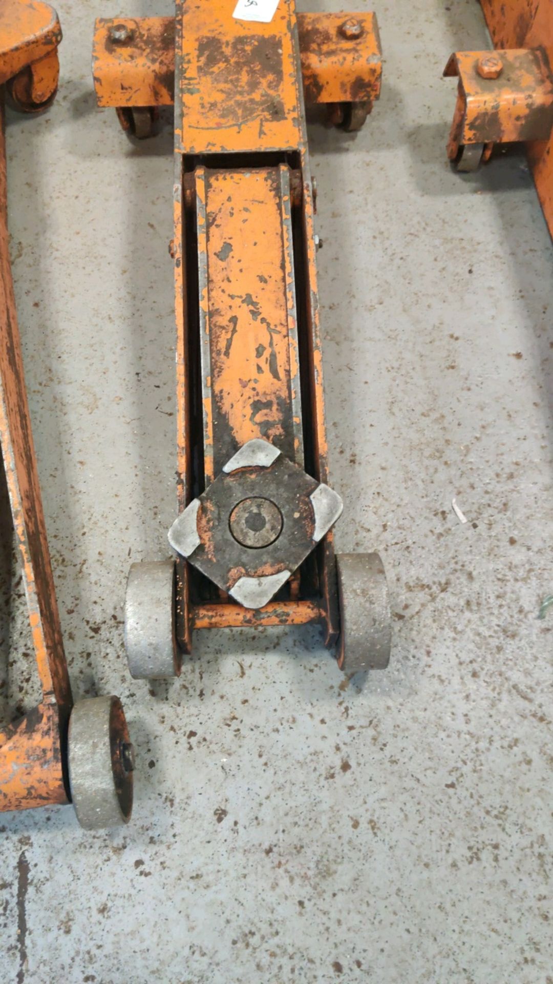 Hydraulic long reach jack - Image 2 of 2