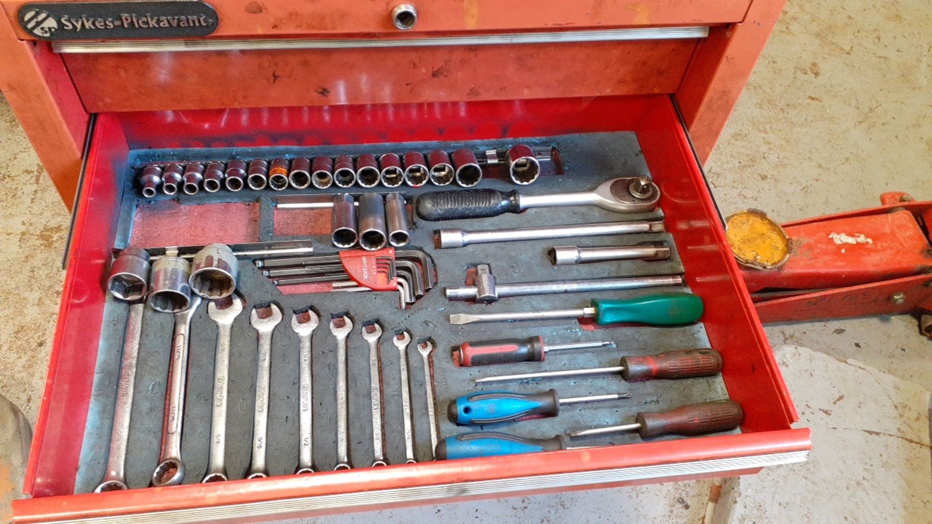 Mobile tool chest - Image 3 of 5