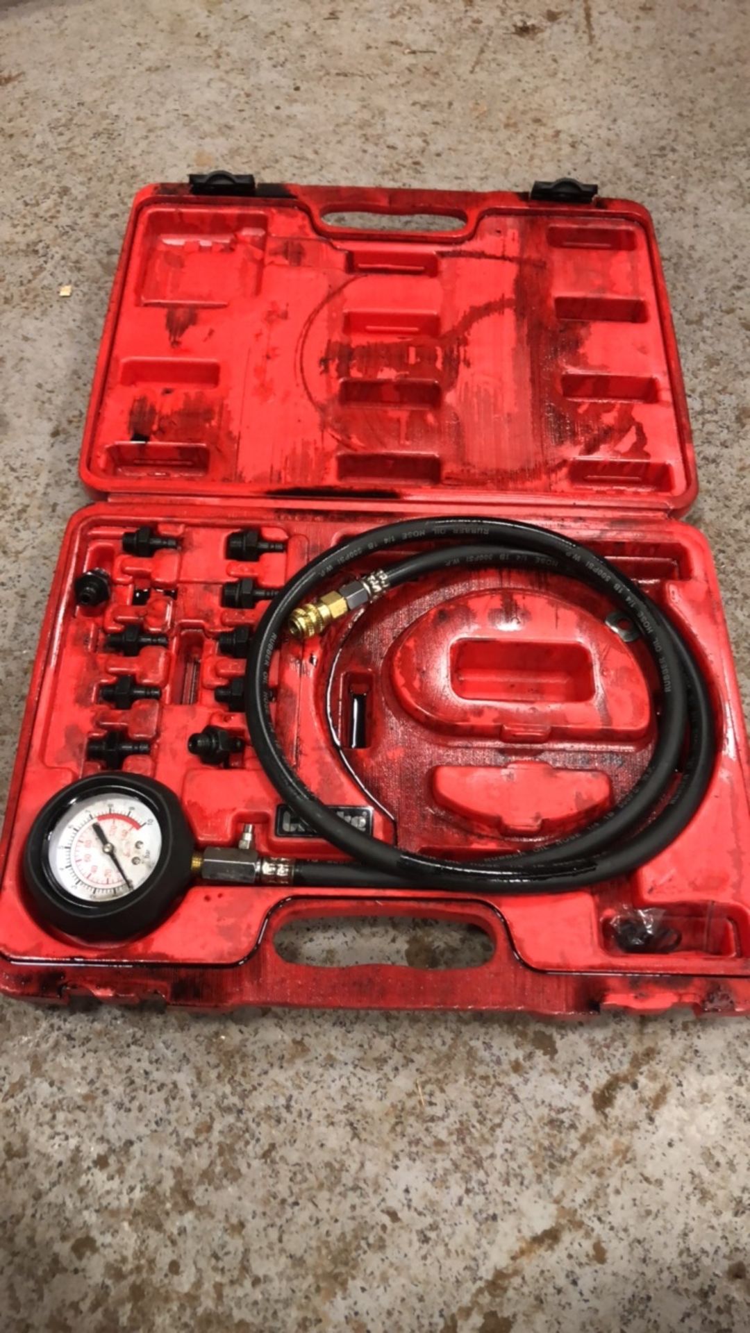 Pressure gauge test kit