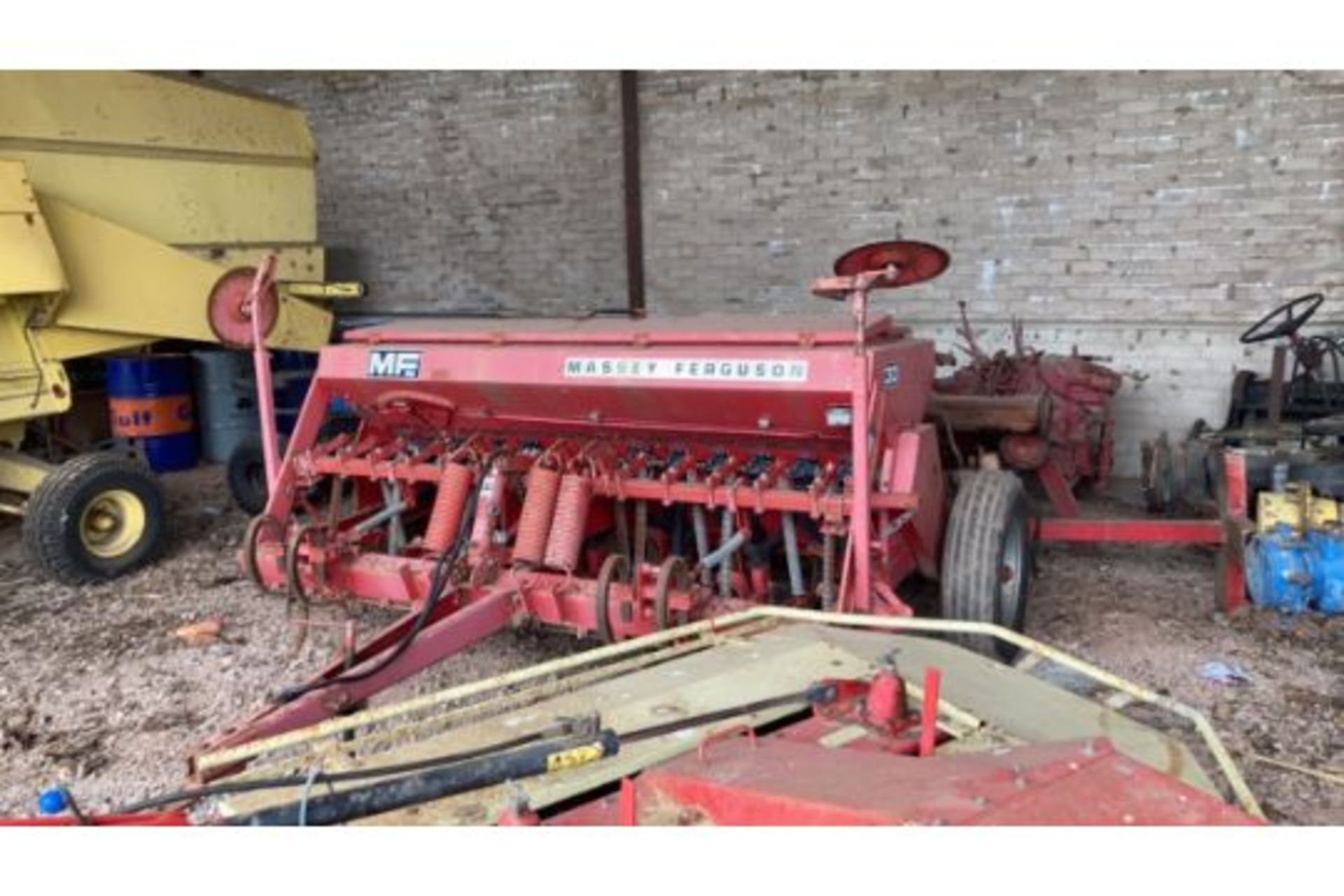 Massey Ferguson MF 30 Seed Drill - Image 2 of 4