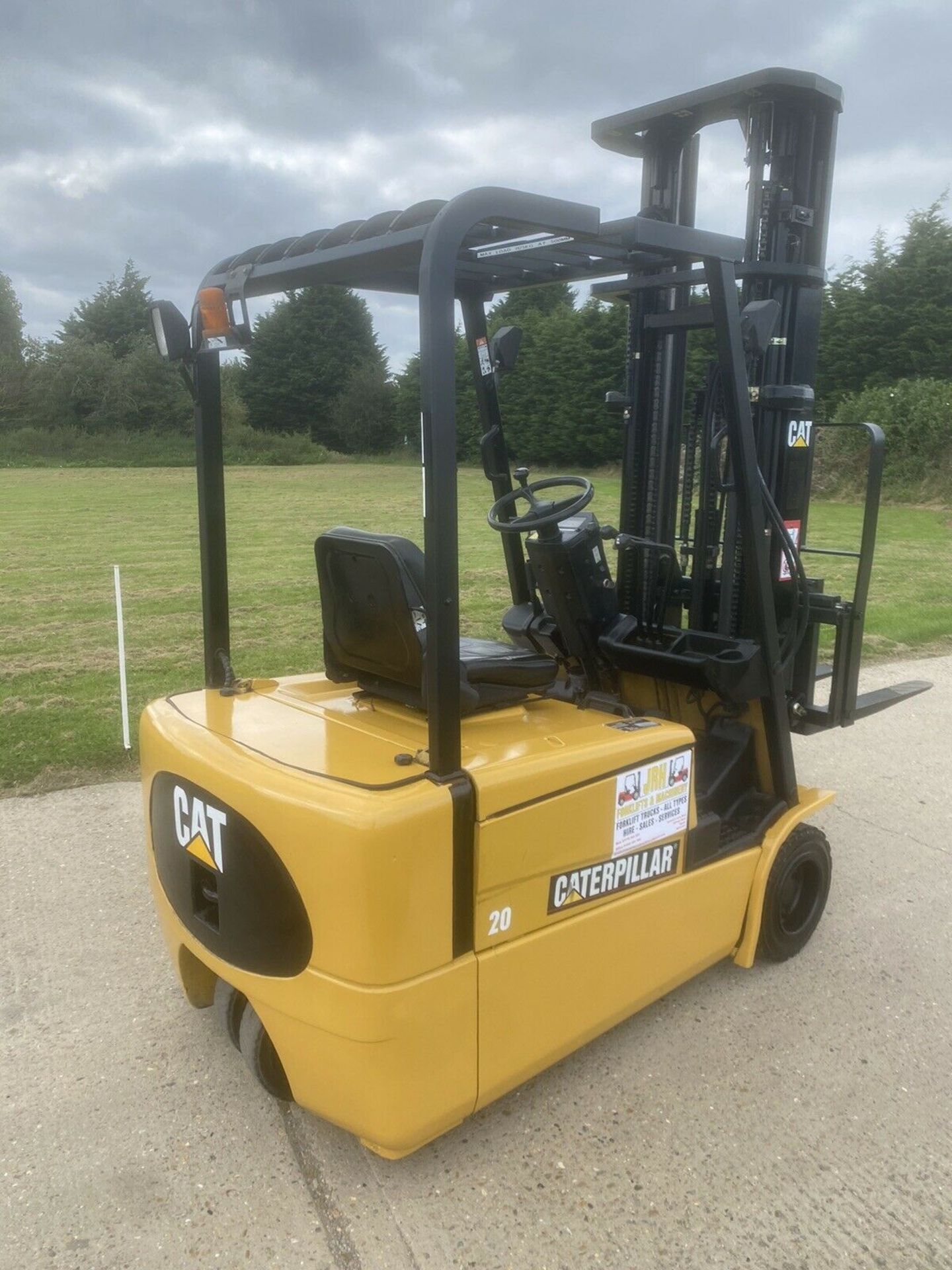 Cat 2 Tonne Electric forklift truck - Image 4 of 4