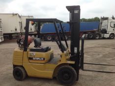 Caterpillar 2.5 ton gas forklift