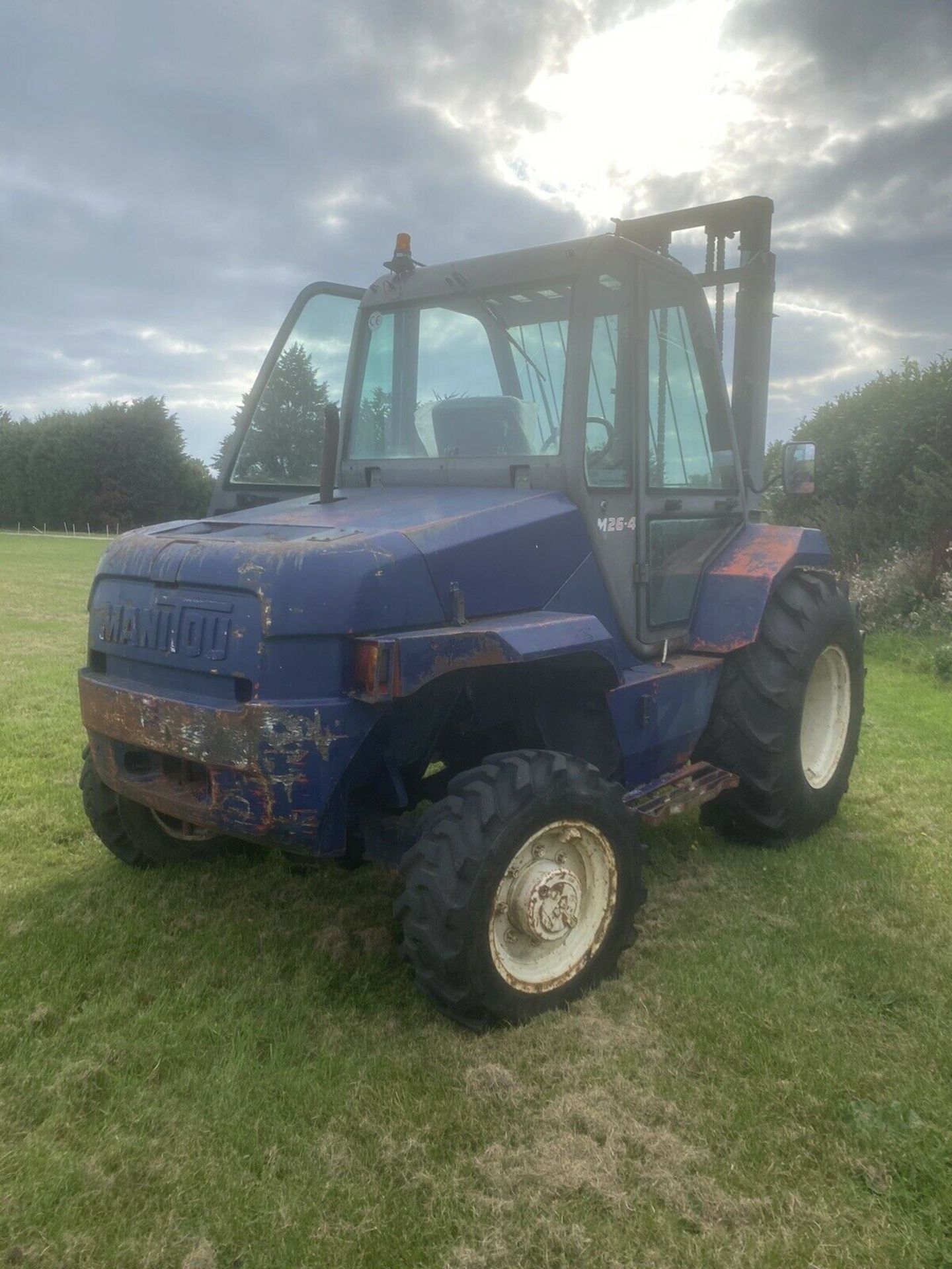 Mantou M26.4 four wheel drive diesel forklift - Image 5 of 10