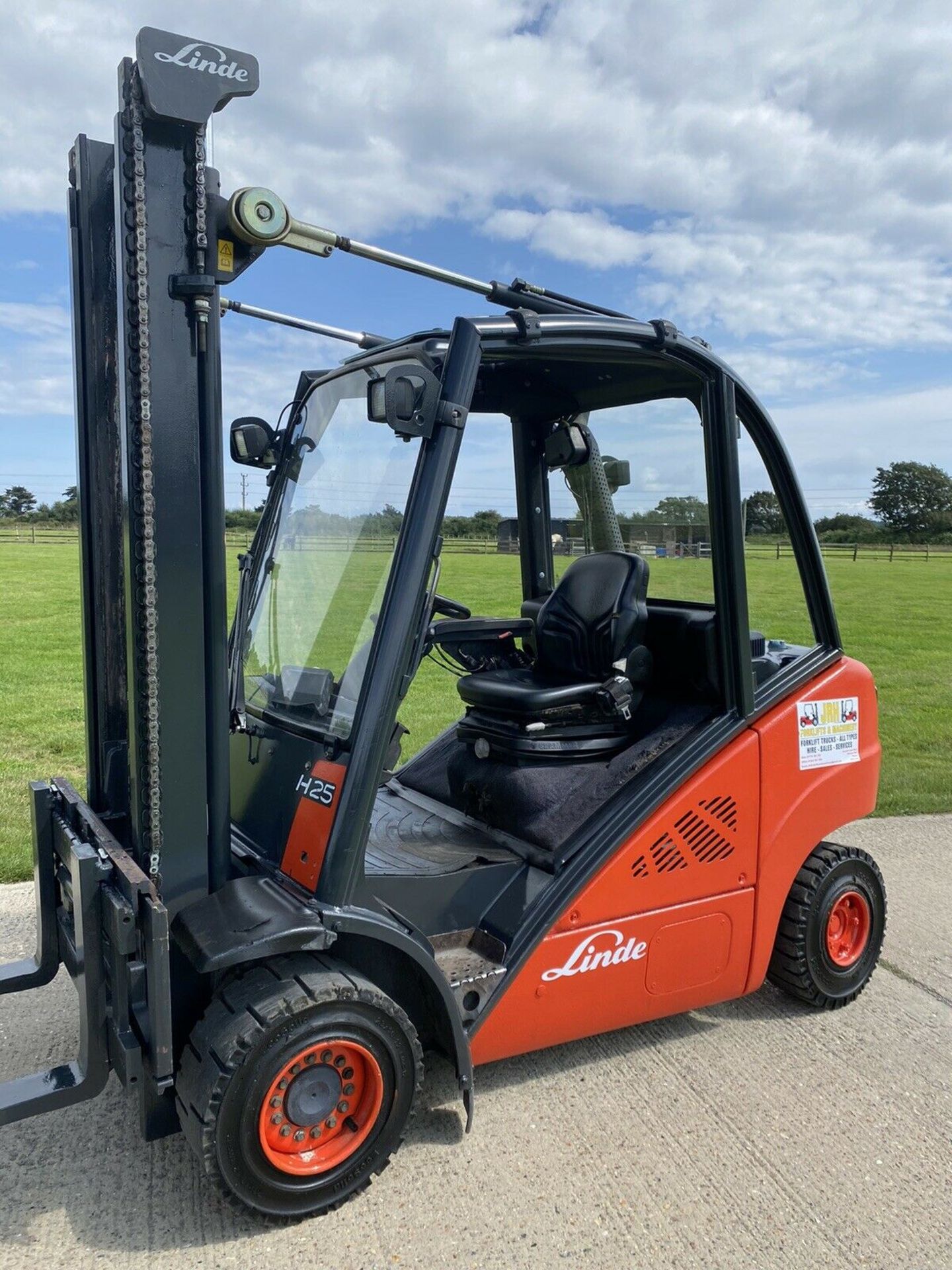 Linde 2.5 Tonne Diesel Forklift - Image 2 of 5