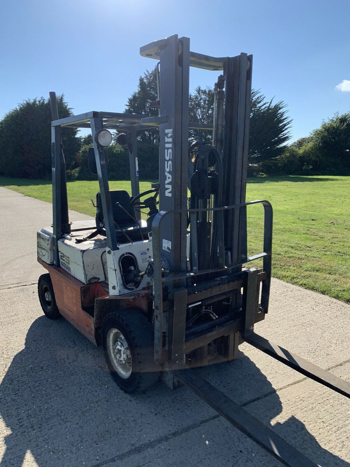 Nissan 2.5 Tonne Diesel Forklift Truck - Image 3 of 3