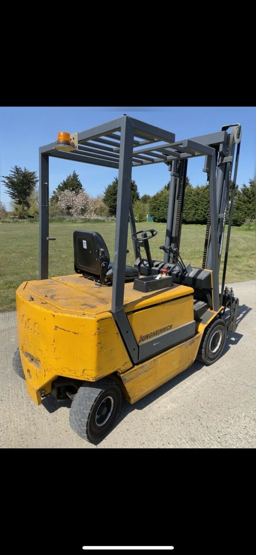 Boss 2.5 Tonne Electric forklift truck - Image 4 of 4