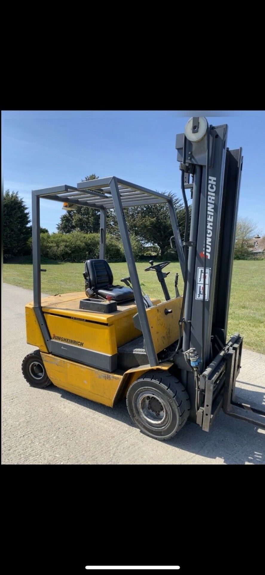 Boss 2.5 Tonne Electric forklift truck - Image 3 of 4