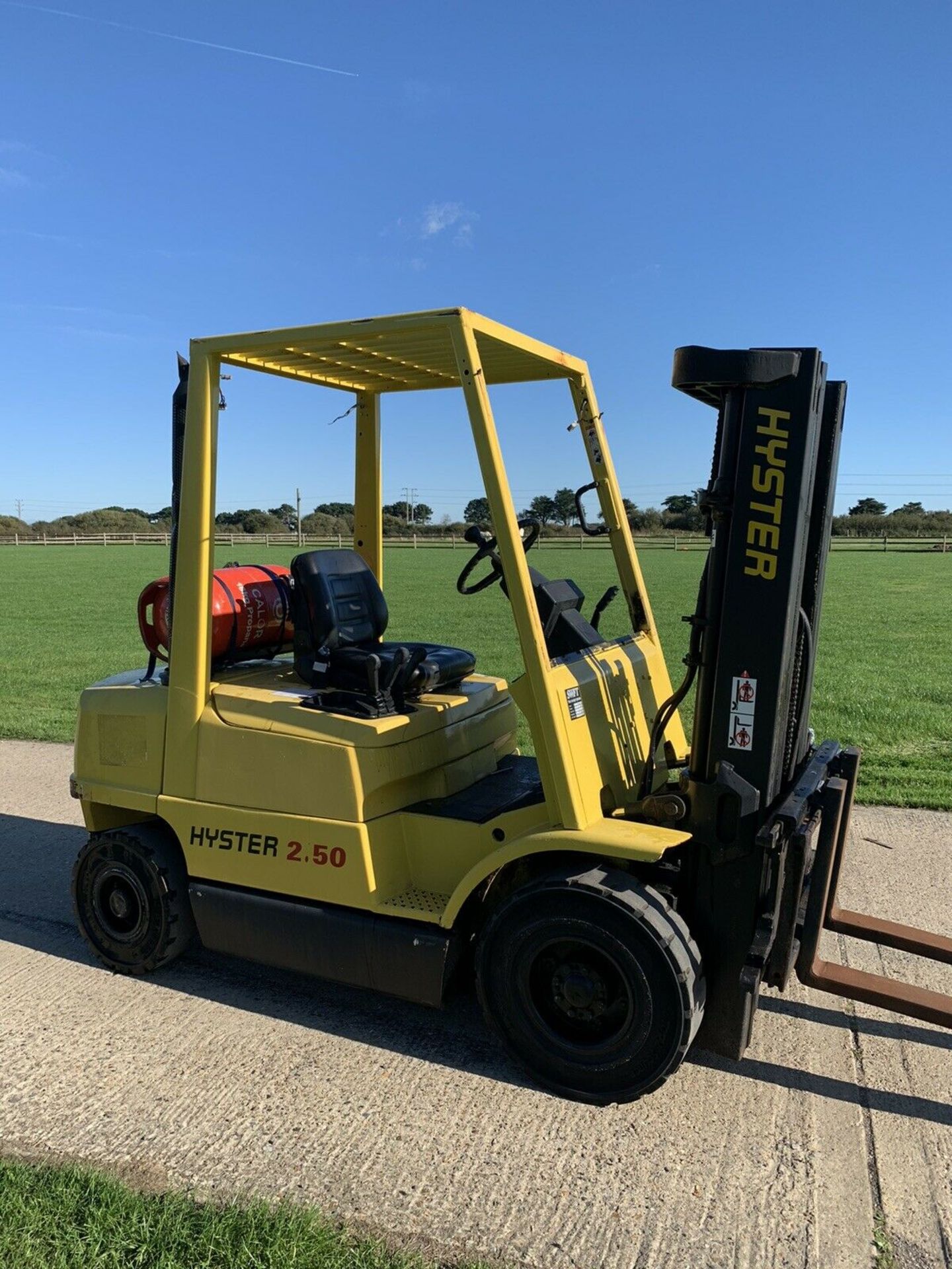 Hyster 2.5 Gas Container Spec Forklift