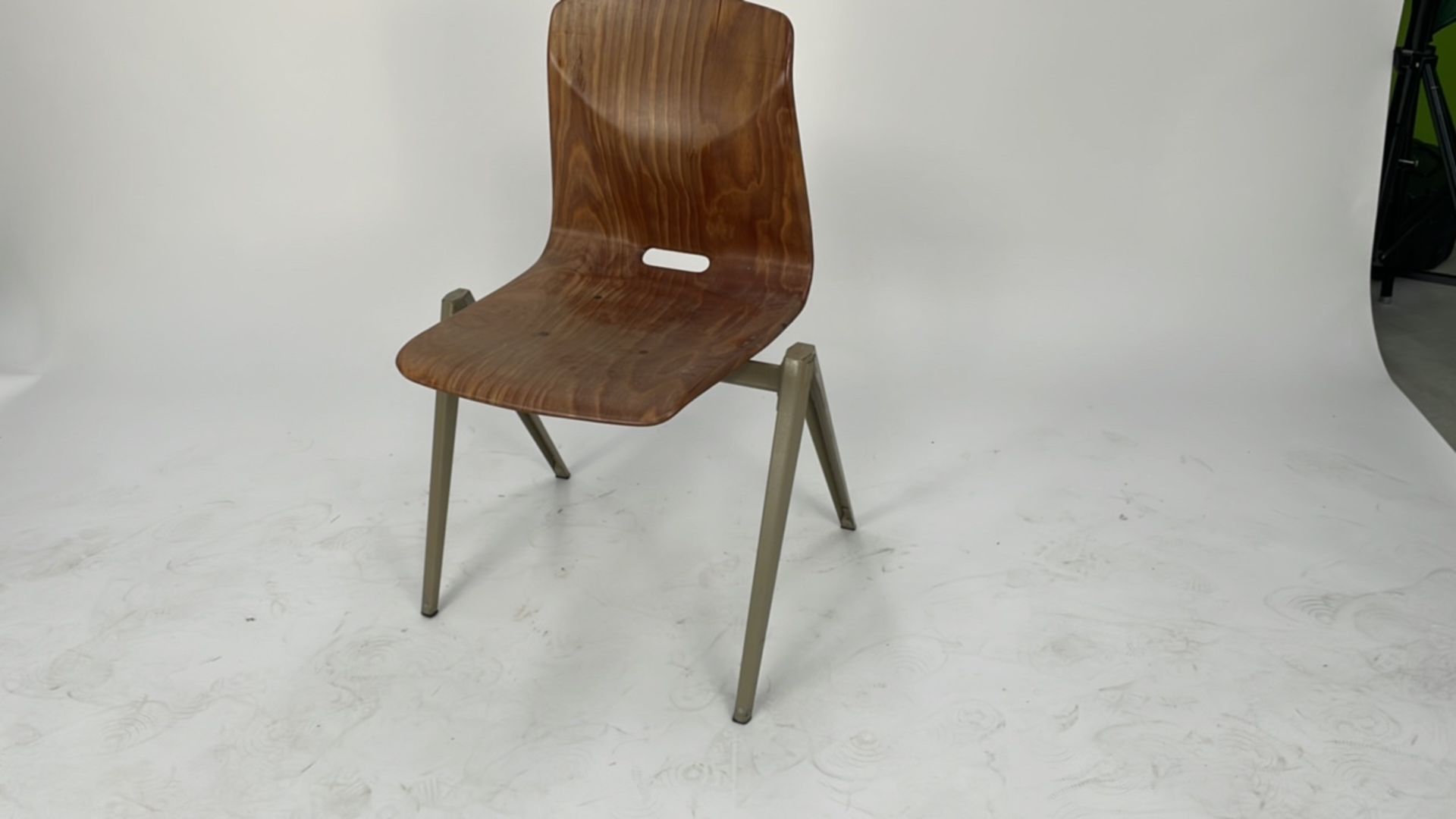 Brown wooden chair. - Image 2 of 2