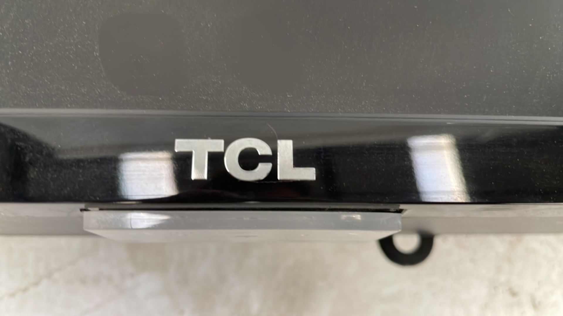 TCL tv - Image 7 of 8