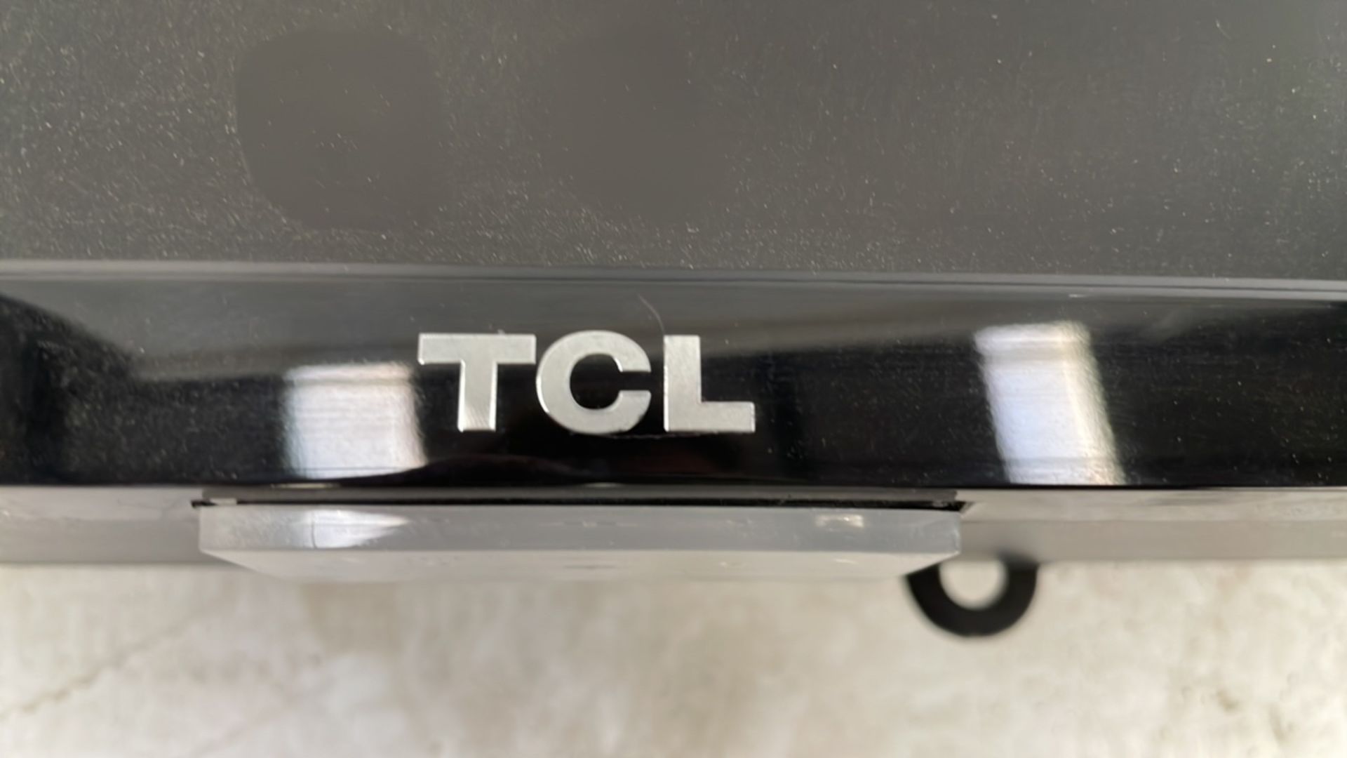 TCL tv - Image 4 of 8