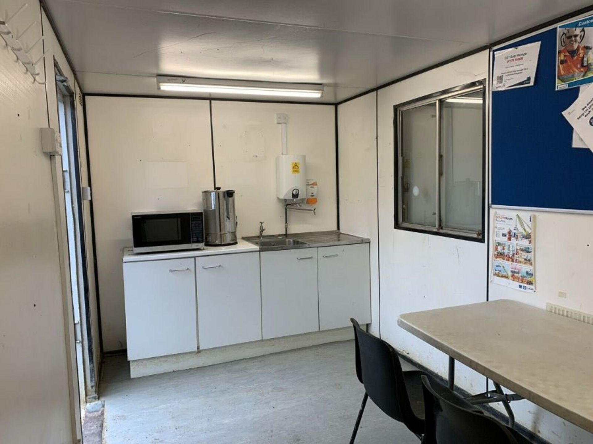 20ft Site Welfare Unit Portable Office Cabin Cante - Image 2 of 6