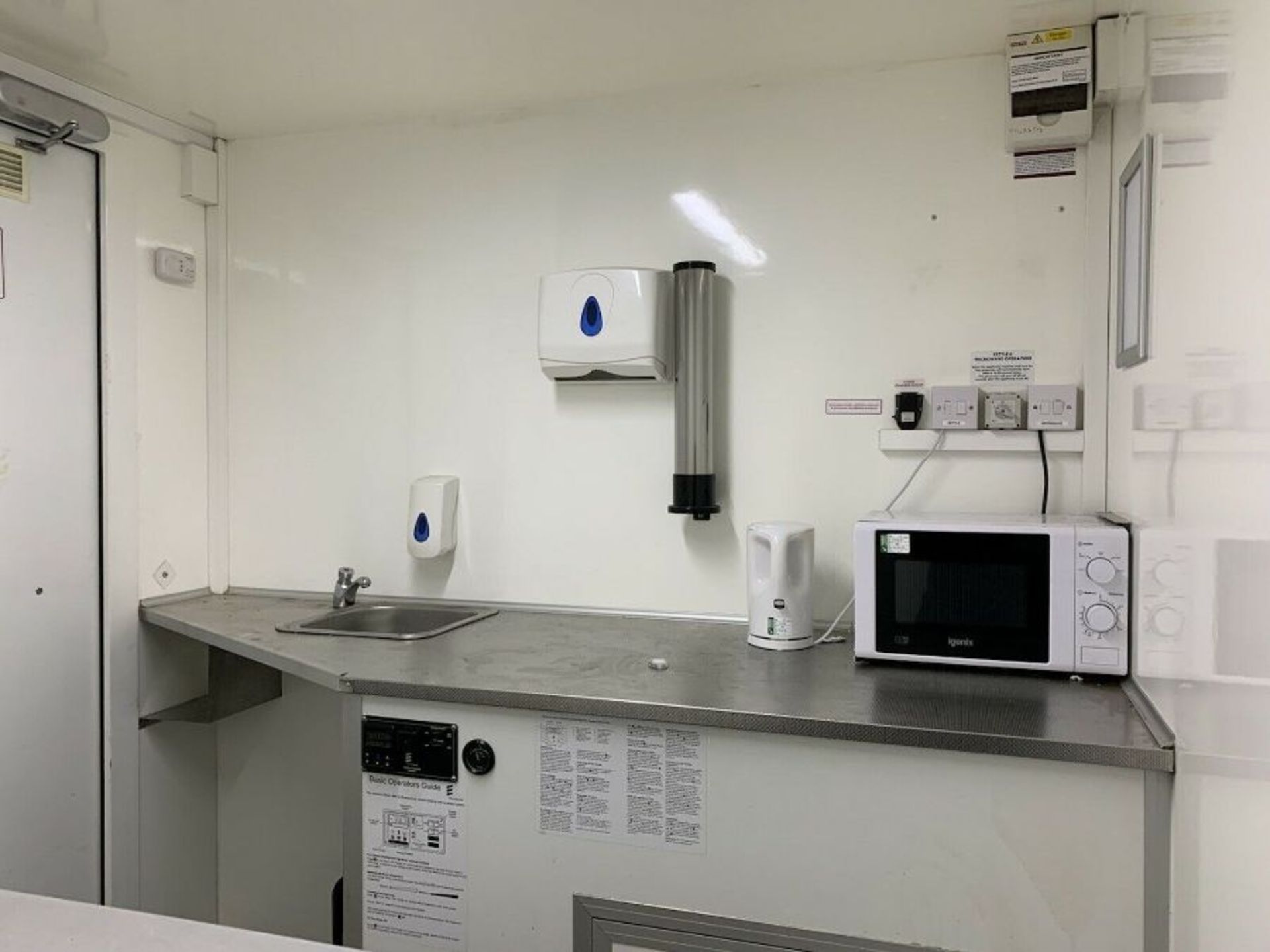AJC ECO Towable Welfare Unit Canteen Dry Room Toil - Image 3 of 11