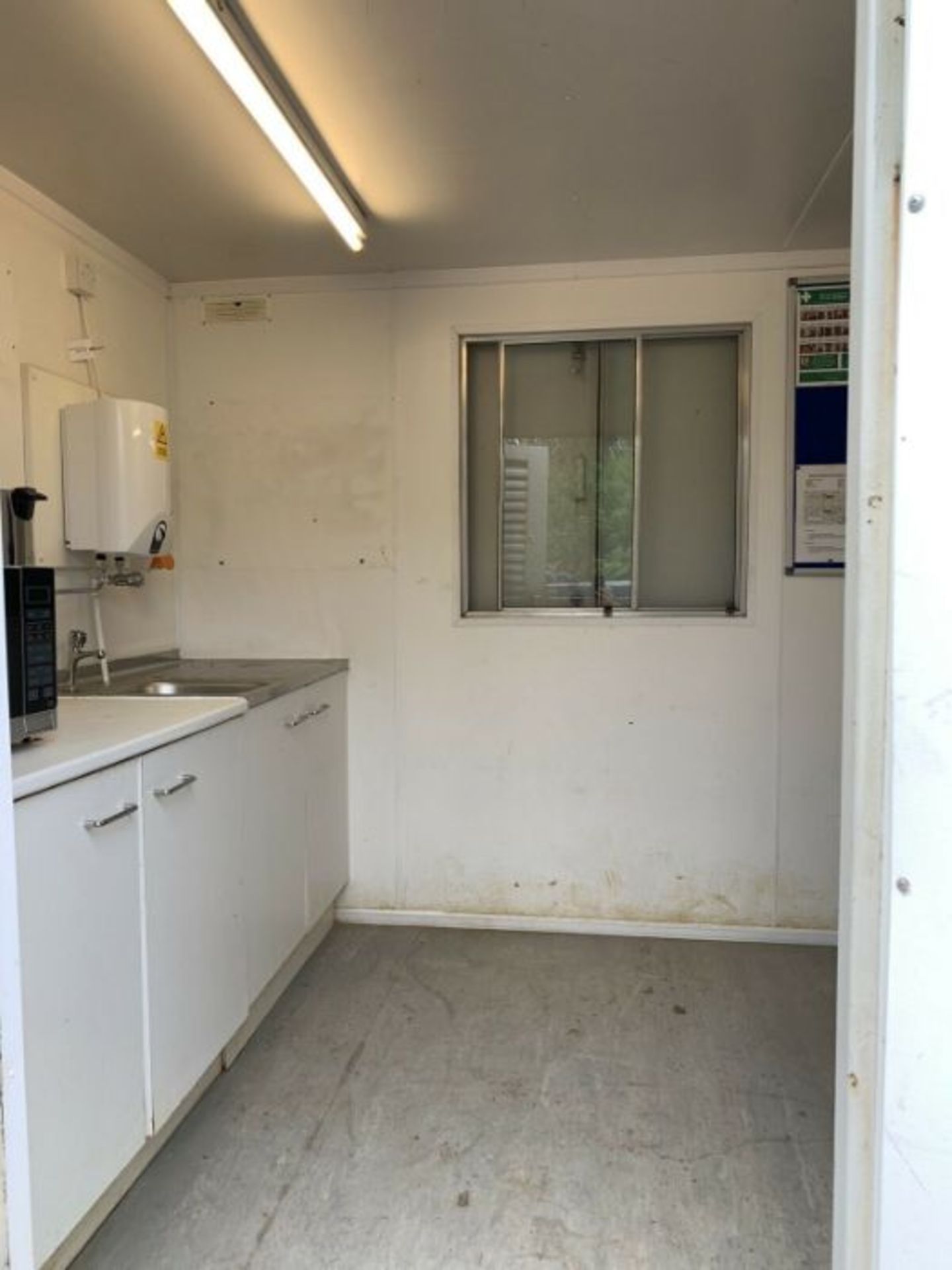20ft Portable Site Office Welfare Cabin Canteen To - Image 7 of 9
