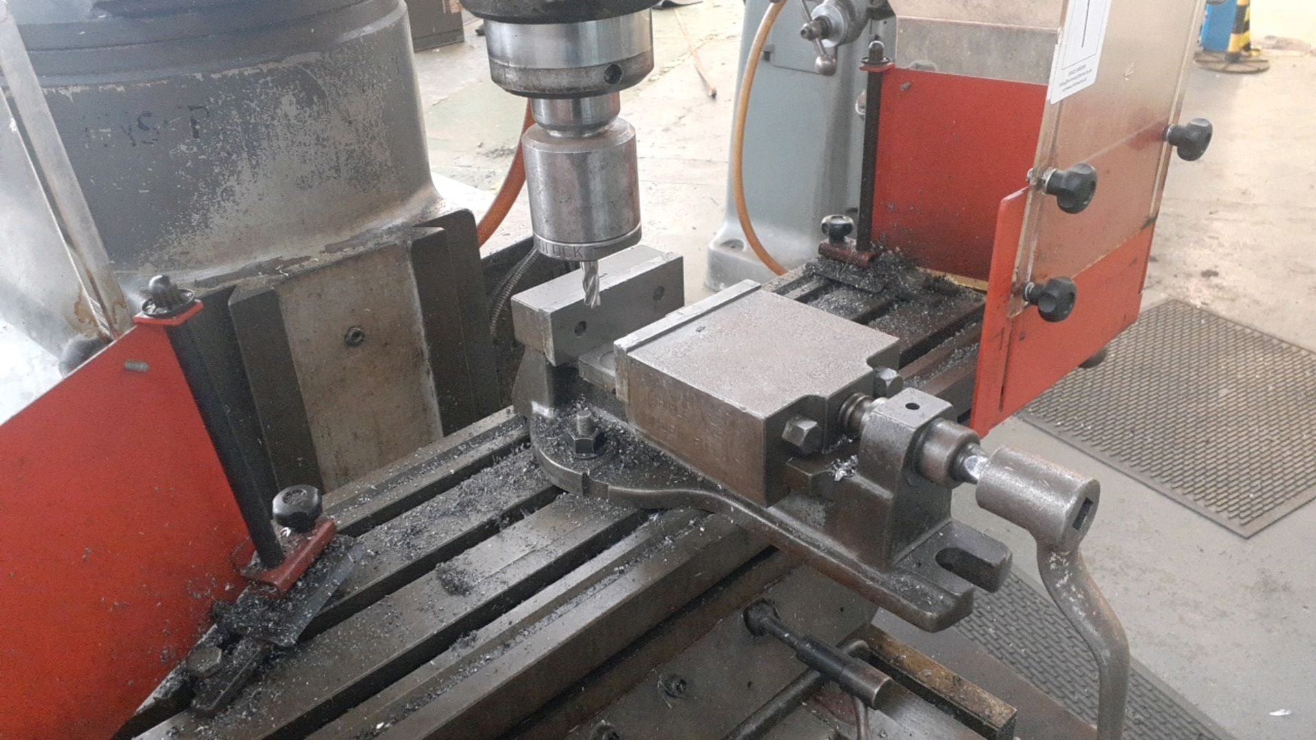 Bridgeport milling machine - Image 4 of 5