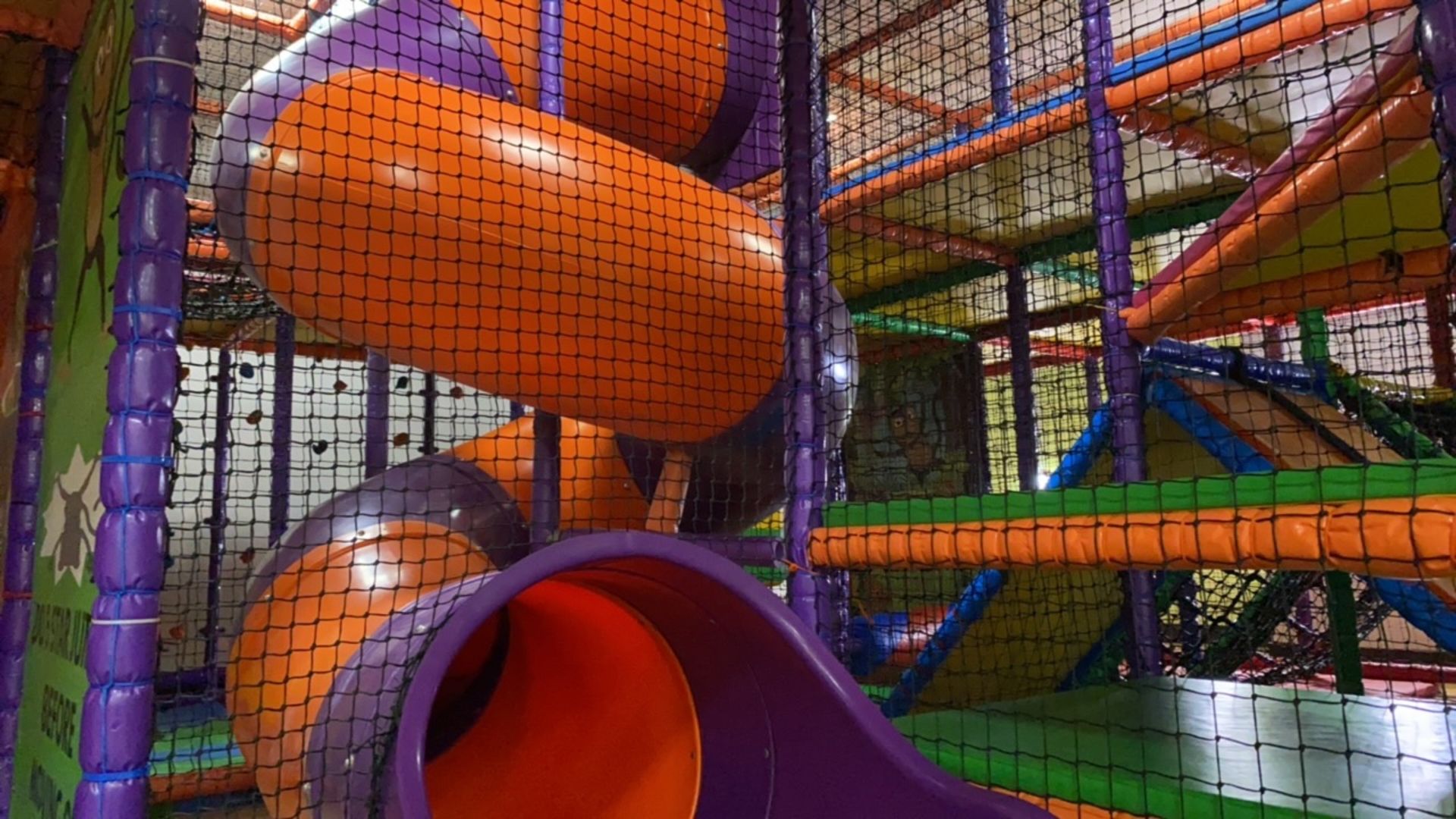 Large multi floor soft play area - Image 5 of 10