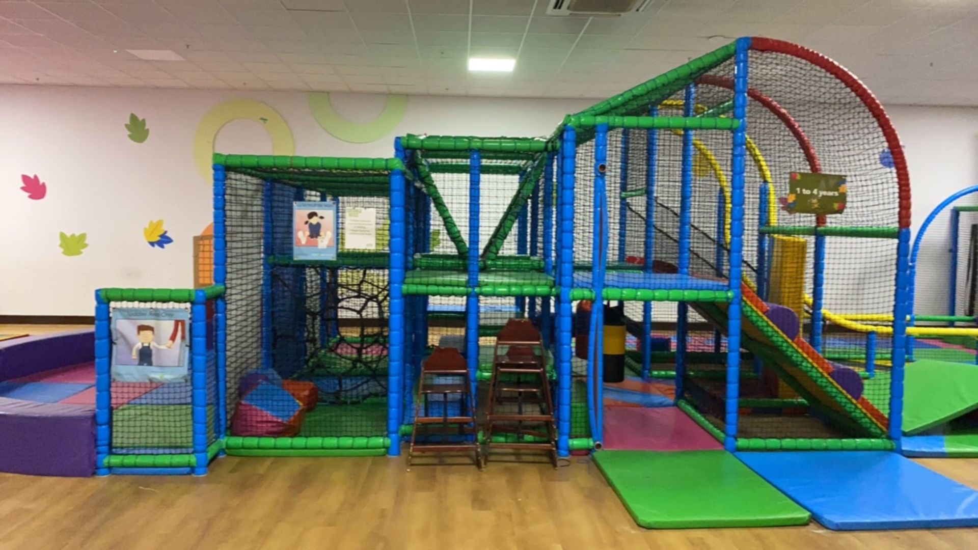 Toddlers play area - Image 2 of 9