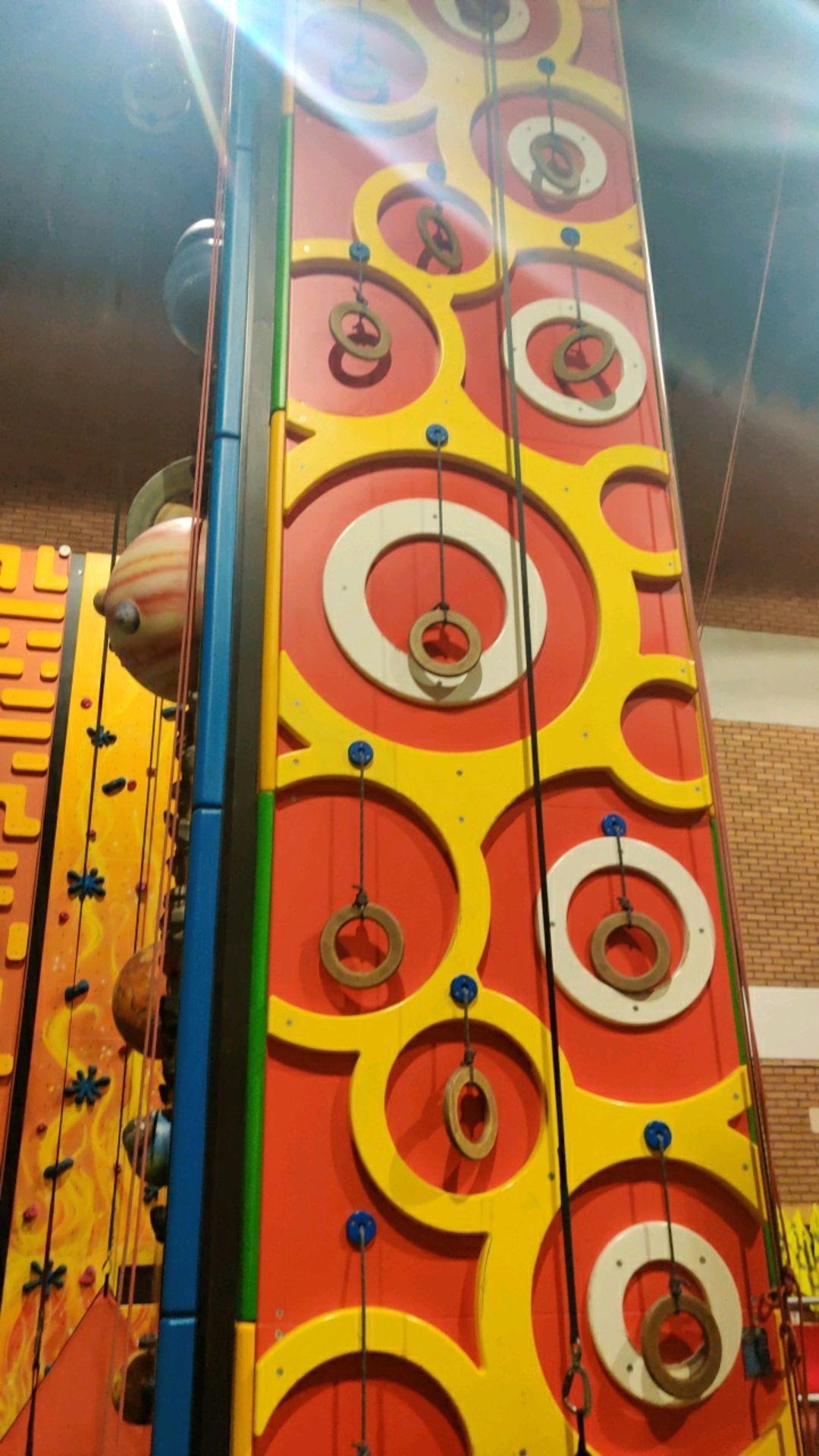 Climbing walls - Image 11 of 16