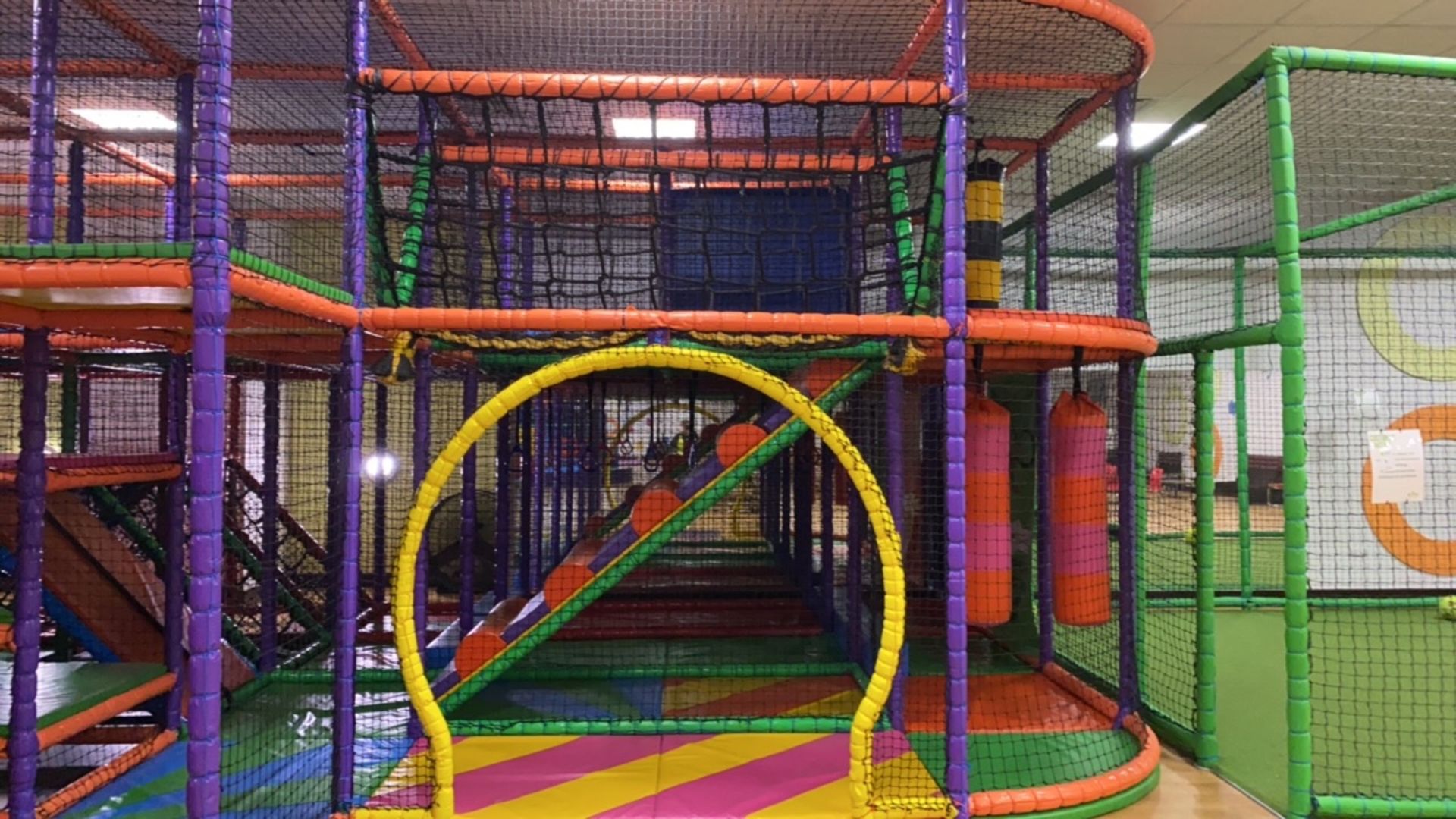 Large multi floor soft play area - Image 3 of 10