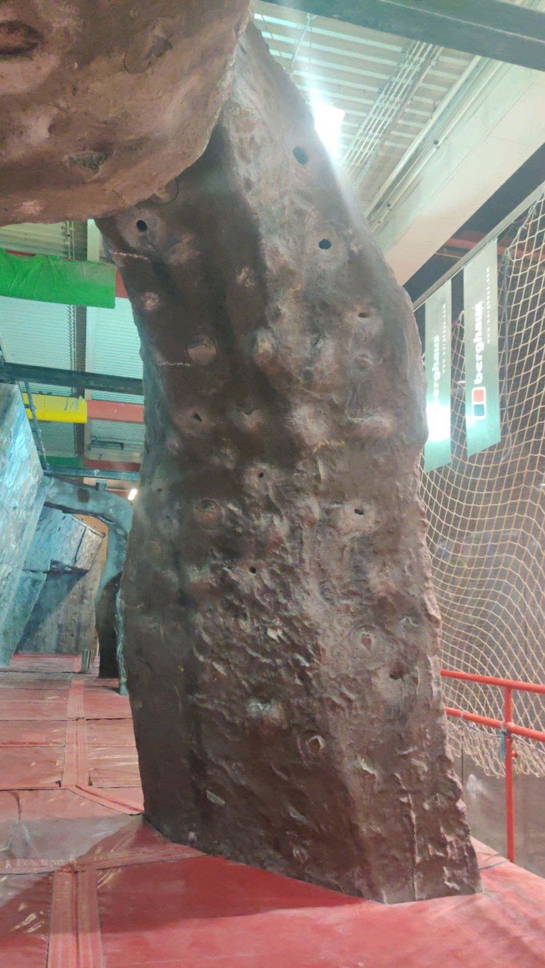 Berghaus climbing wall - Image 16 of 22