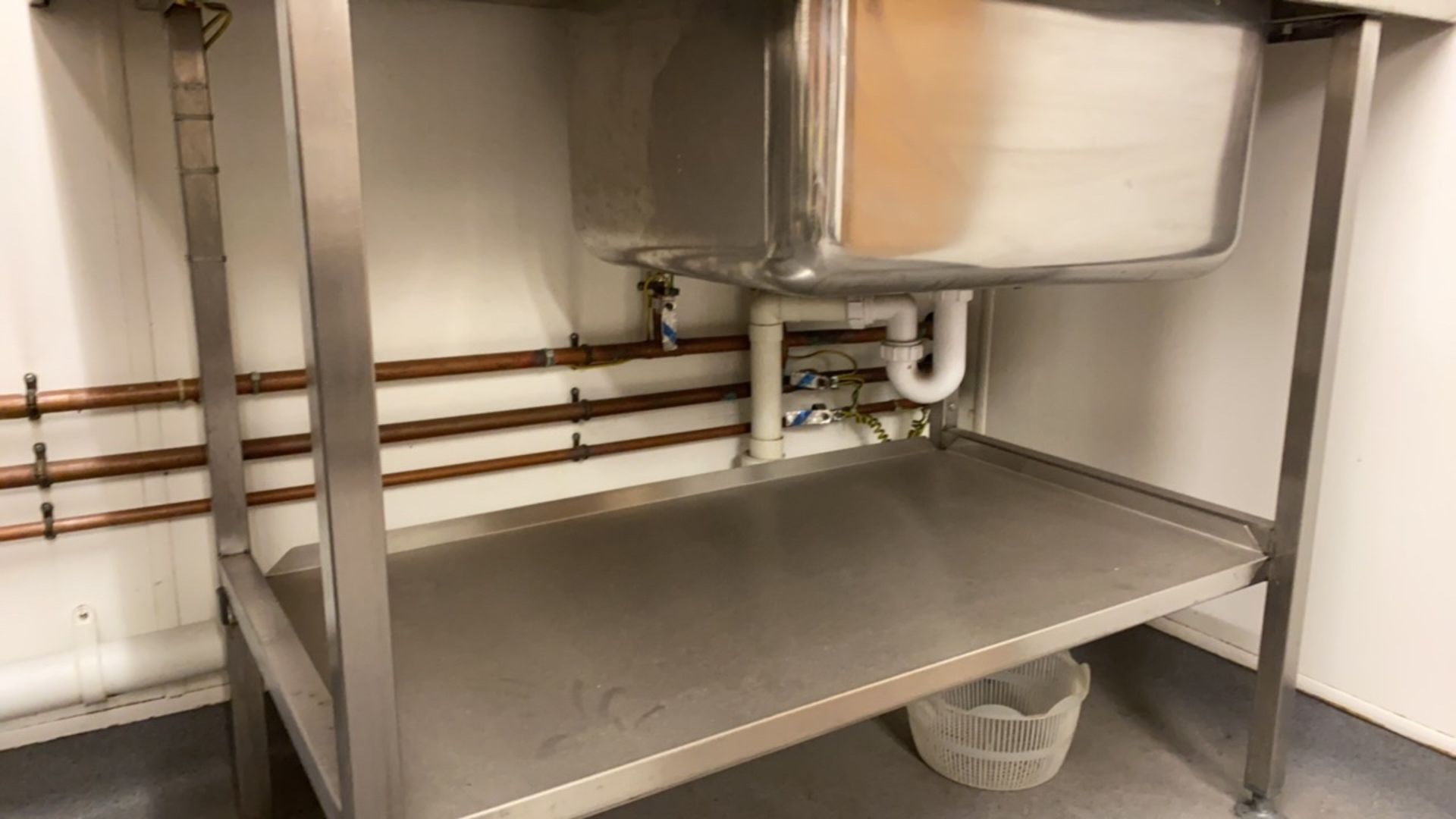 Stainless steel sink and storage area - Image 3 of 4