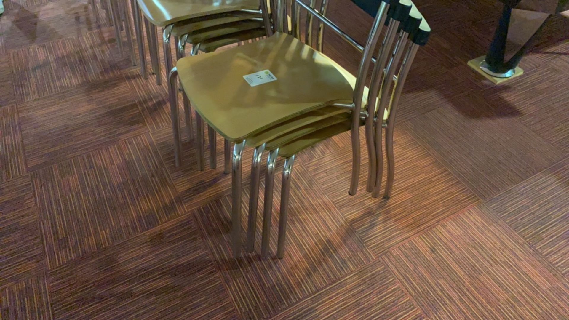 Stack of 4 wooden chairs - Image 2 of 2