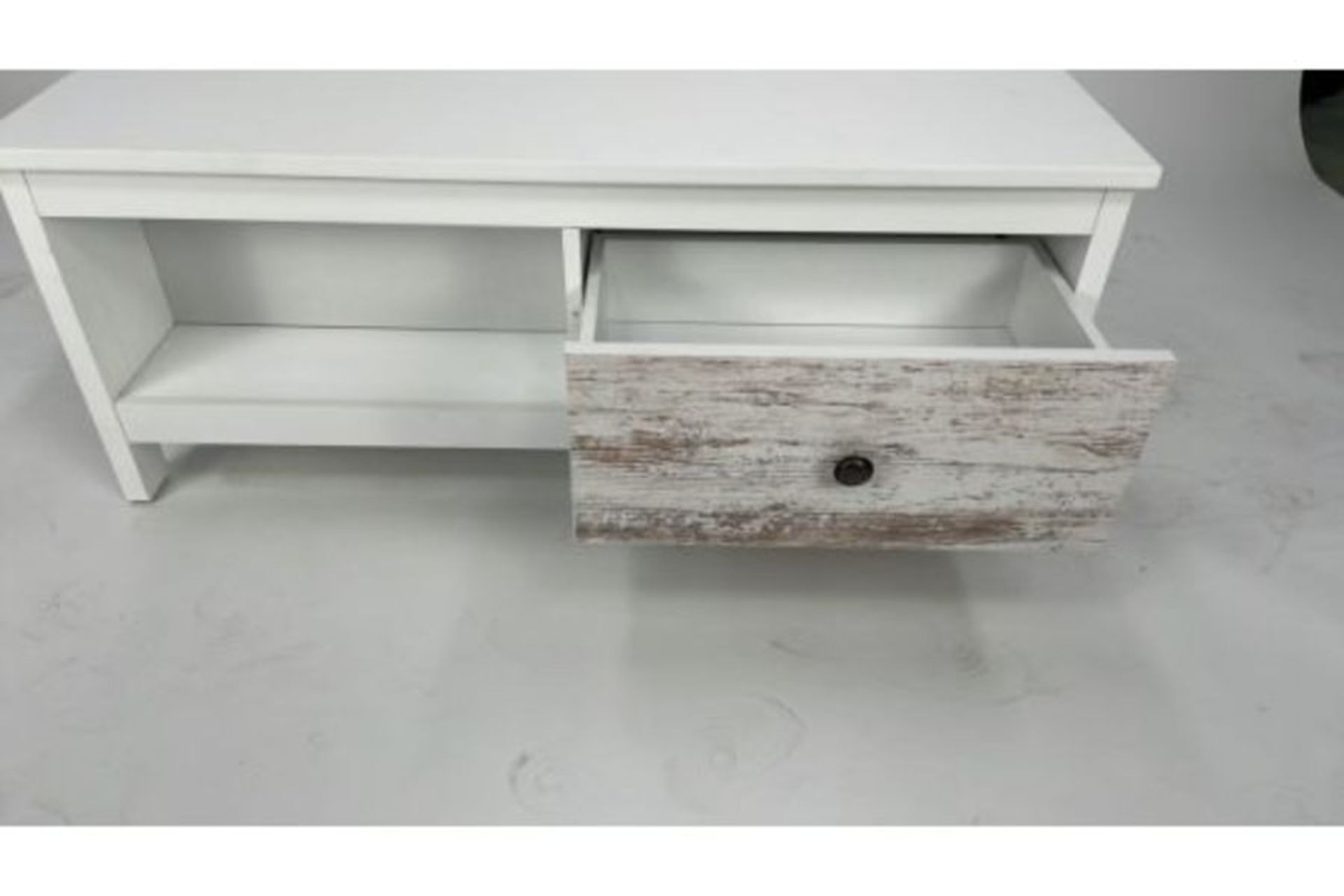 White Hampton Coffee Table - Image 3 of 4