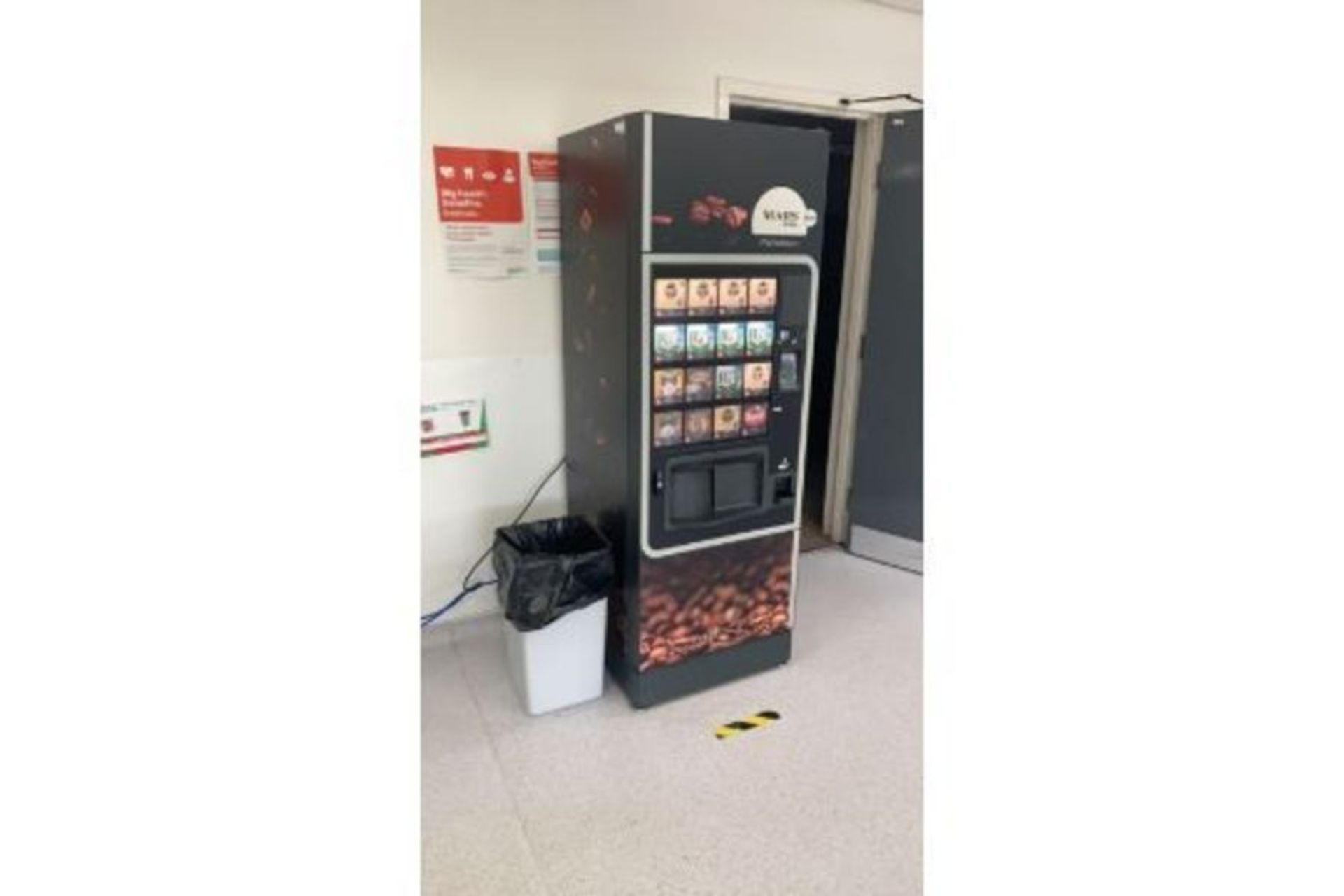 Klick Momentum Mars Branded drinks vending machine