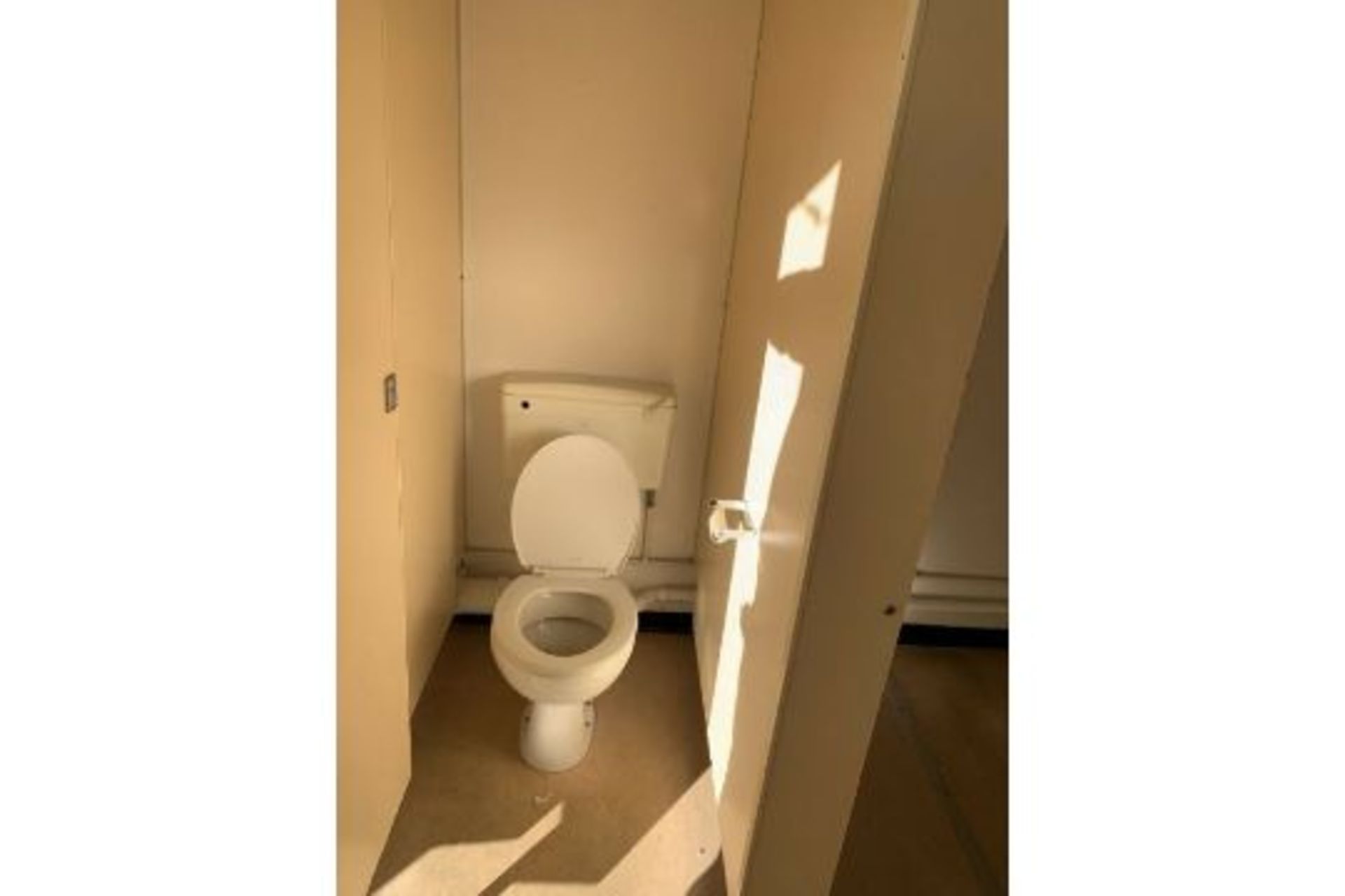 Portable Toilet Block Site Loo Mens Womens Toilets - Image 7 of 11