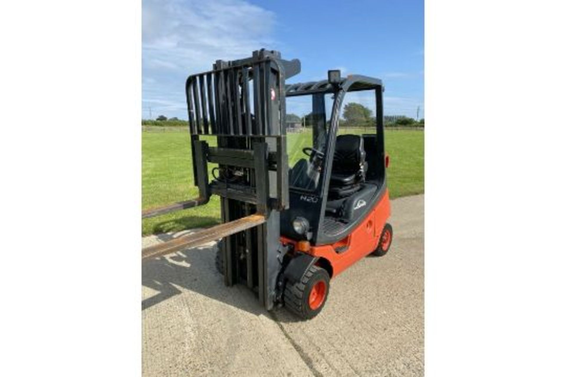 Linde 2 Tonne Gas Container Spec Forklift