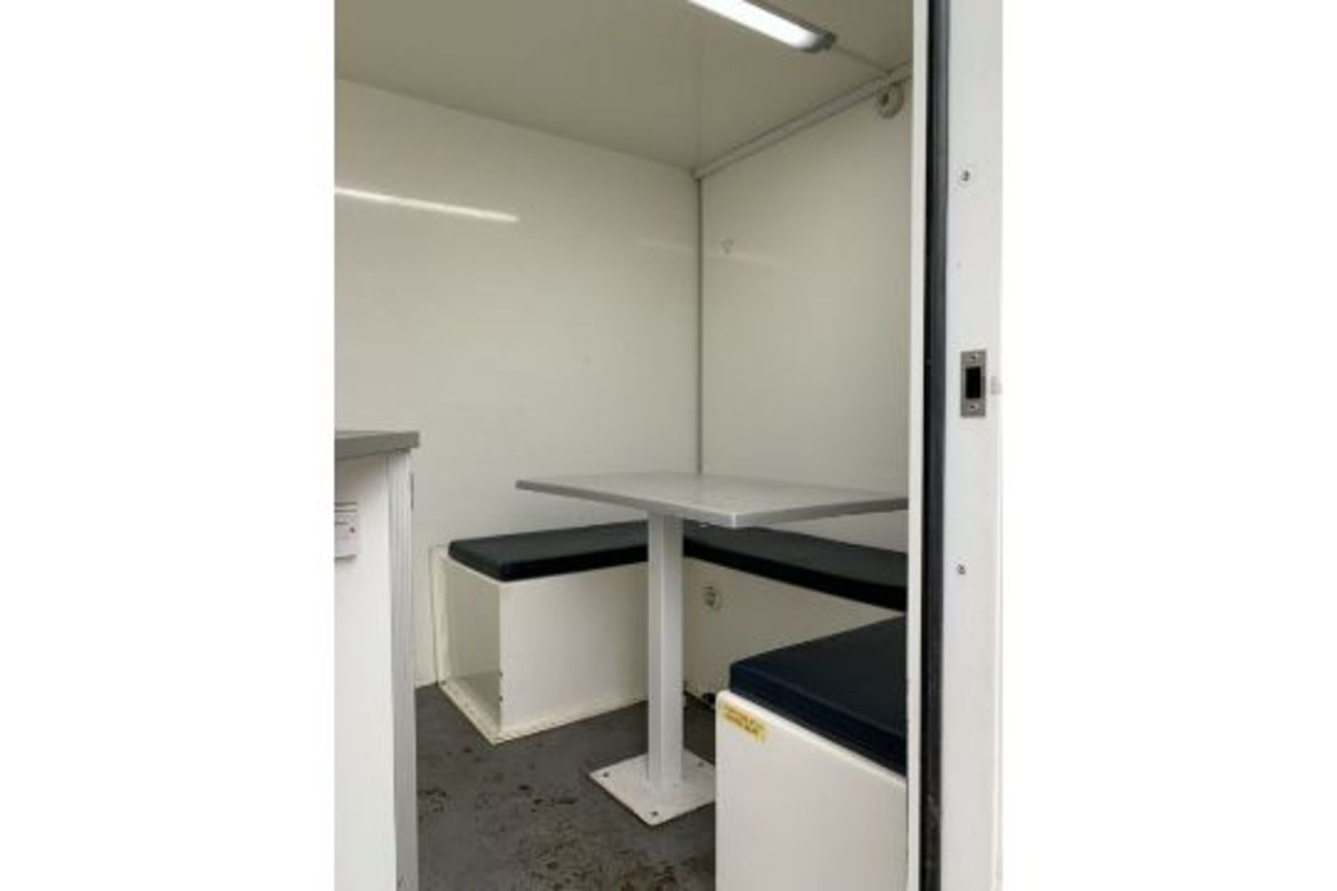 AJC ECO Towable Welfare Unit Canteen Dry Room Toil - Image 4 of 11