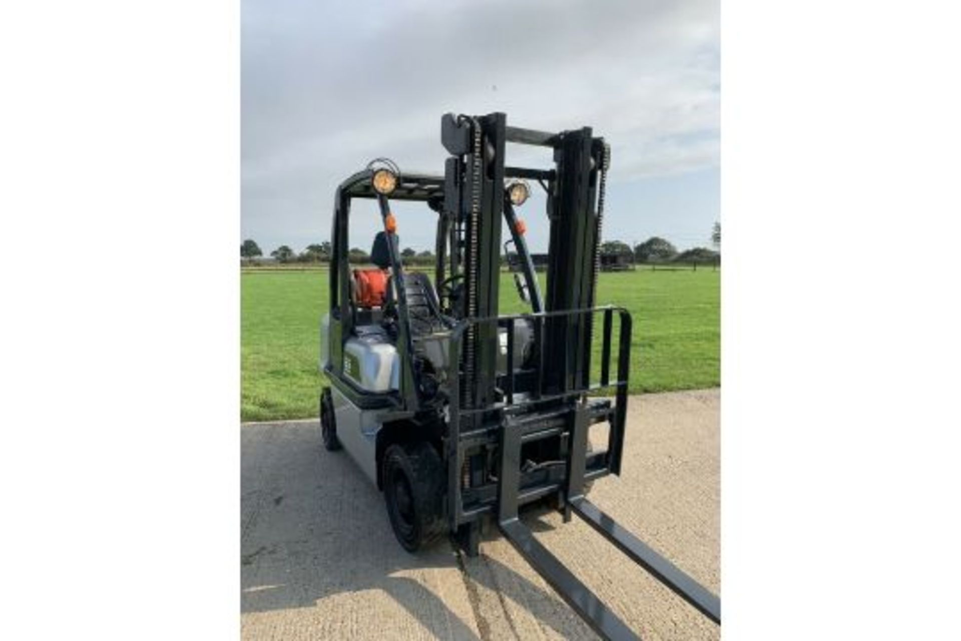 Nissan 2.5 Tonne Gas Forklift - Image 3 of 6