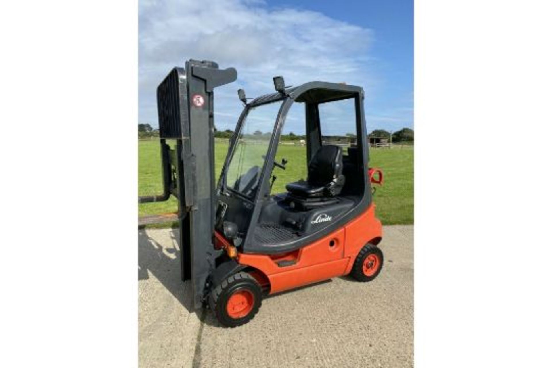 Linde 2 Tonne Gas Container Spec Forklift - Image 2 of 5