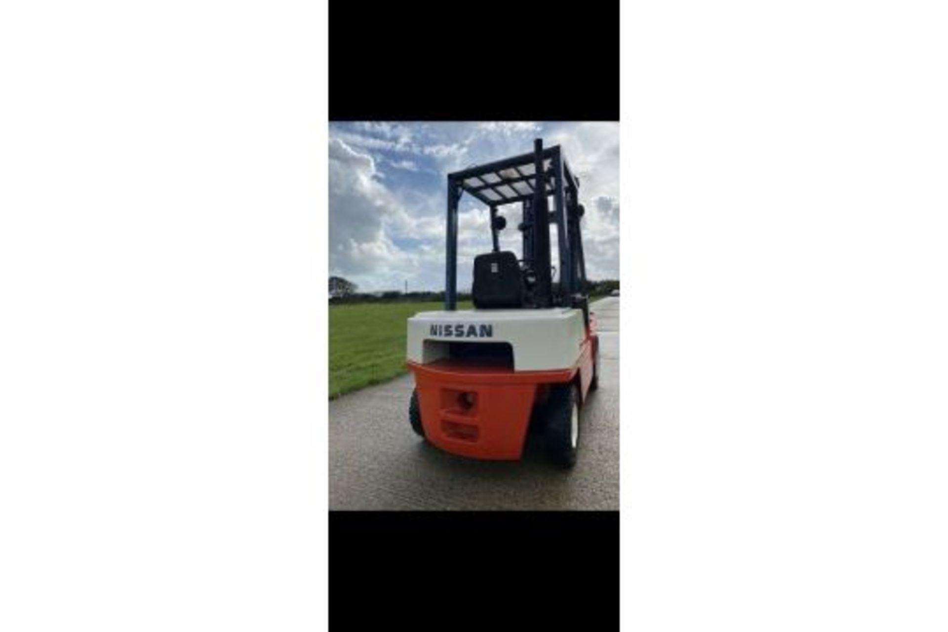 Nissan 2.5 Tonne Diesel Forklift Truck - Image 5 of 6