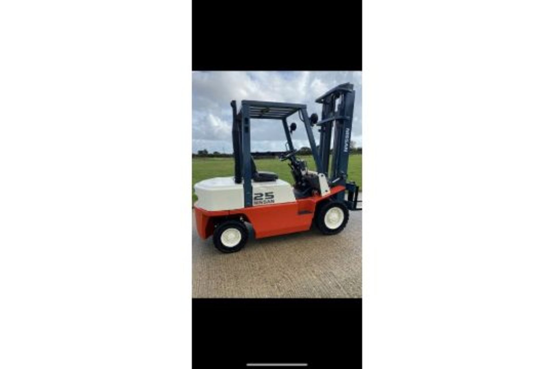 Nissan 2.5 Tonne Diesel Forklift Truck - Image 6 of 6