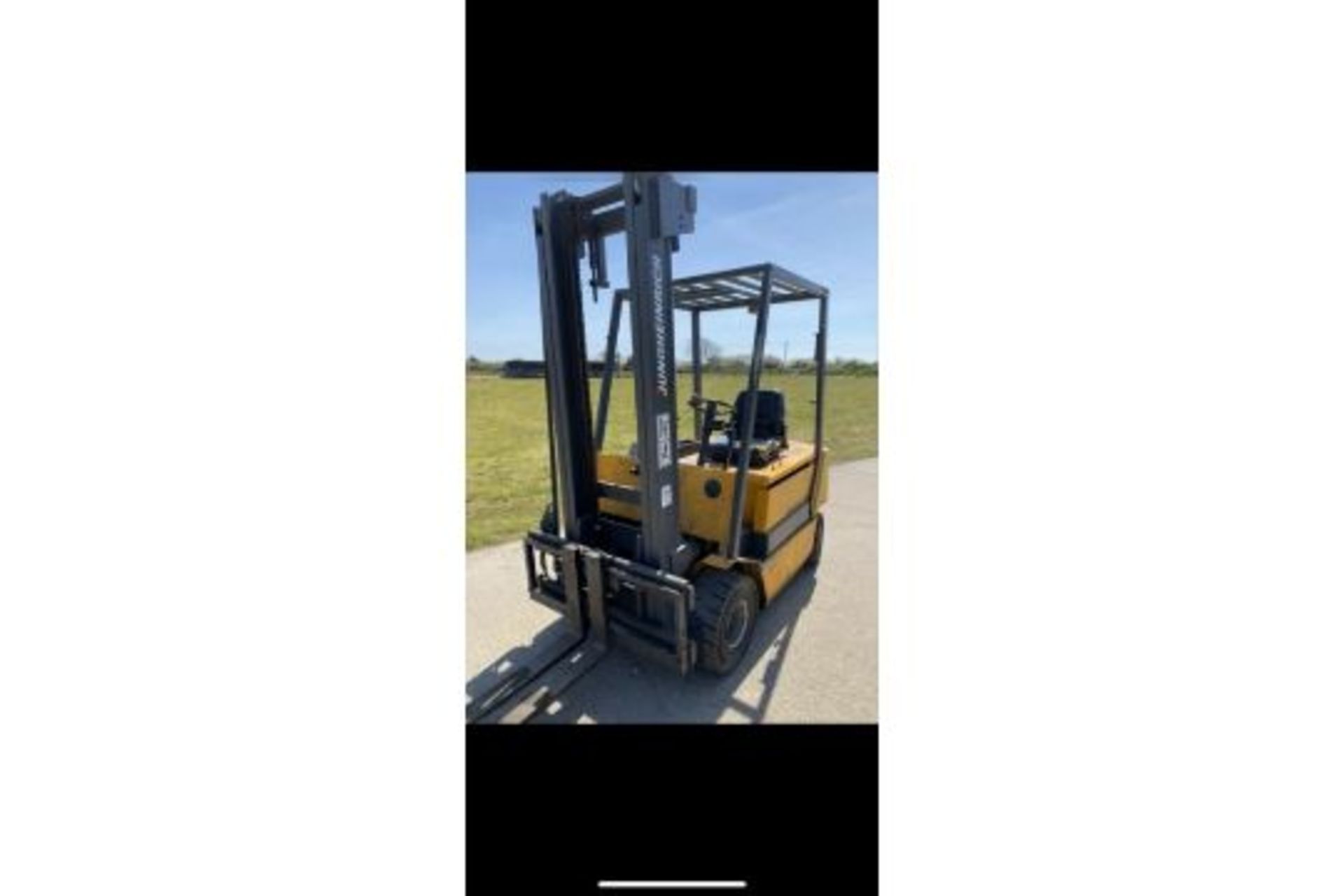 Boss 2.5 Tonne Electric forklift truck - Image 4 of 4